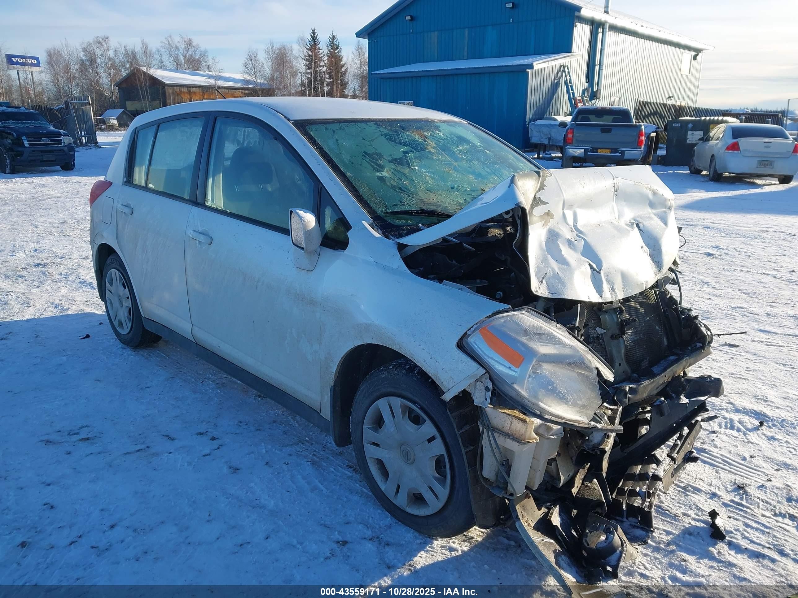 2011 Nissan Versa S, VIN 3N1BC1CP0BL476742 — Front end