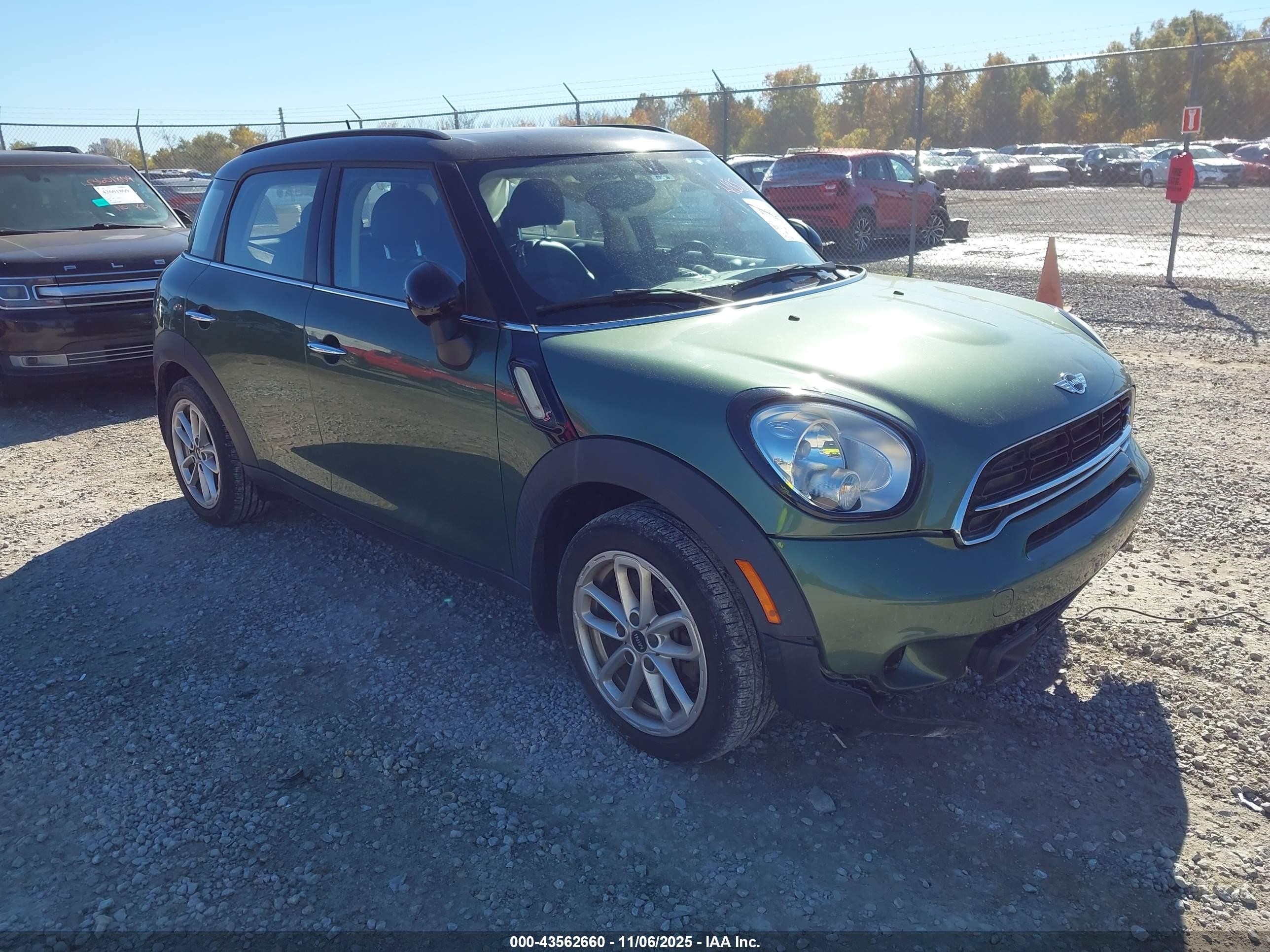 2015 MINI Countryman S, VIN WMWZC3C56FWT05867 — Front end