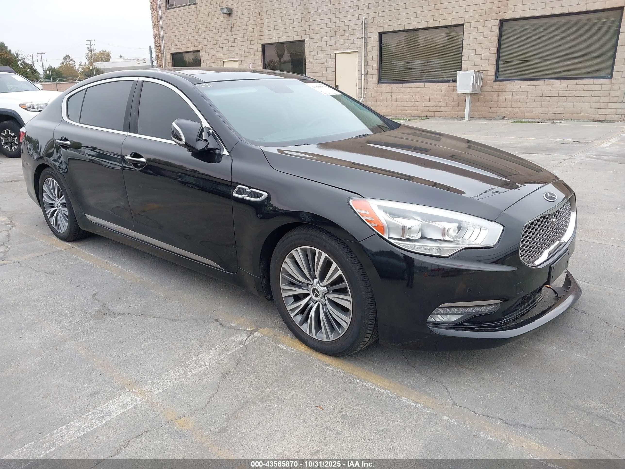 2017 Kia K900 Premium, VIN KNALT4D34H6035128 — Front end