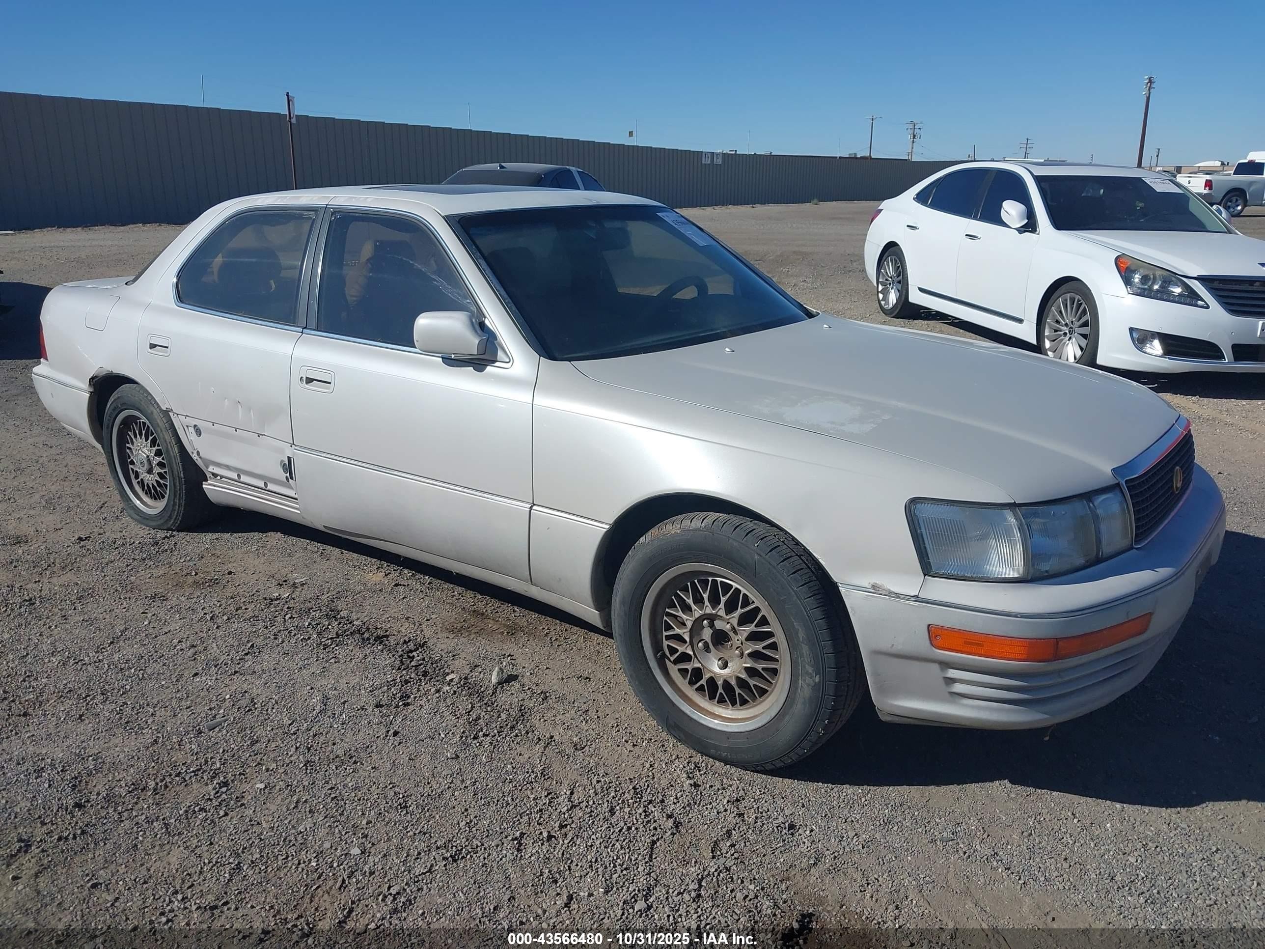 1994 Lexus LS 400, VIN JT8UF11E6R0208637 — All over