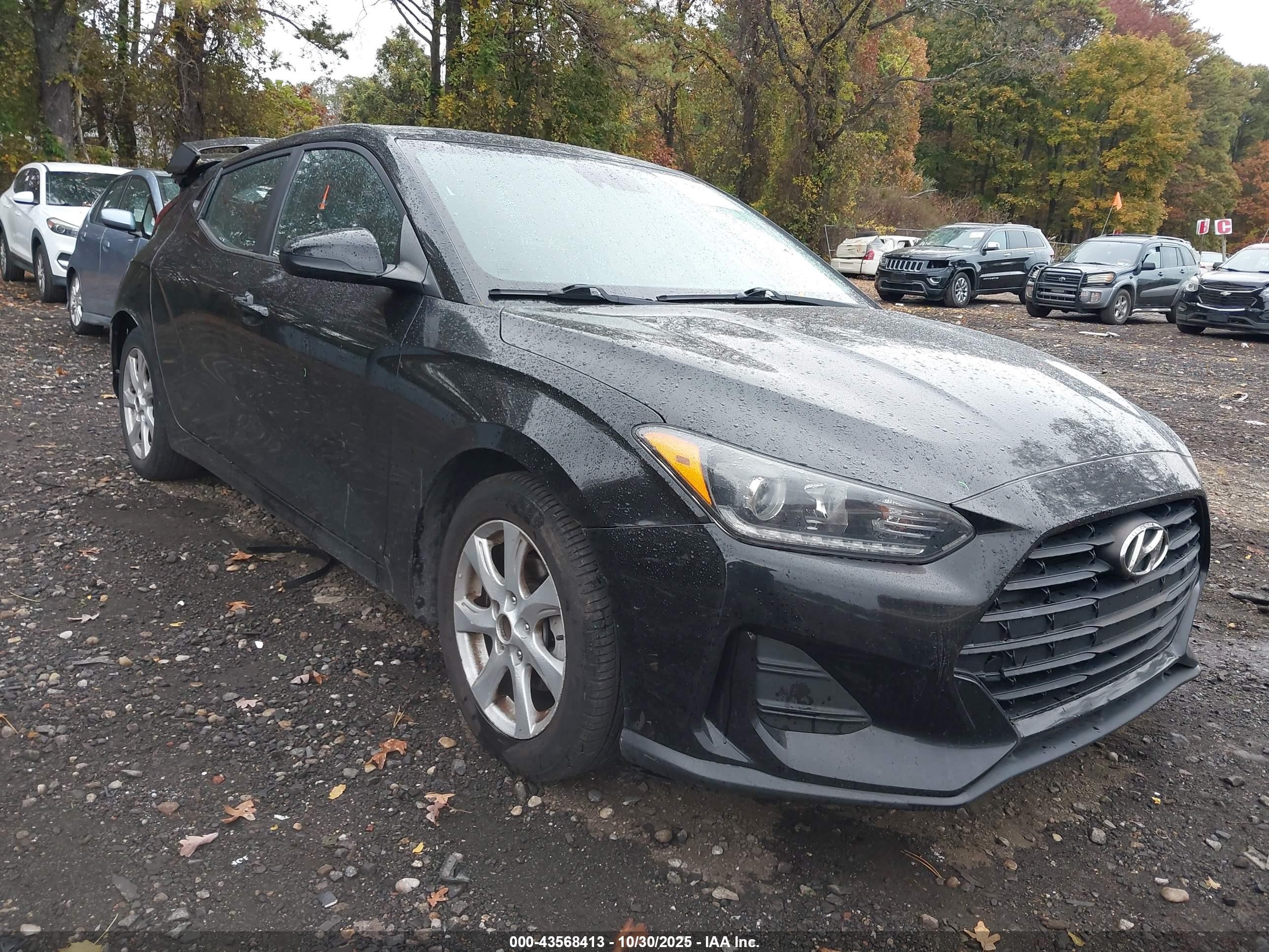 2019 Hyundai Veloster Premium, VIN KMHTG6AF0KU012056 — Rear end