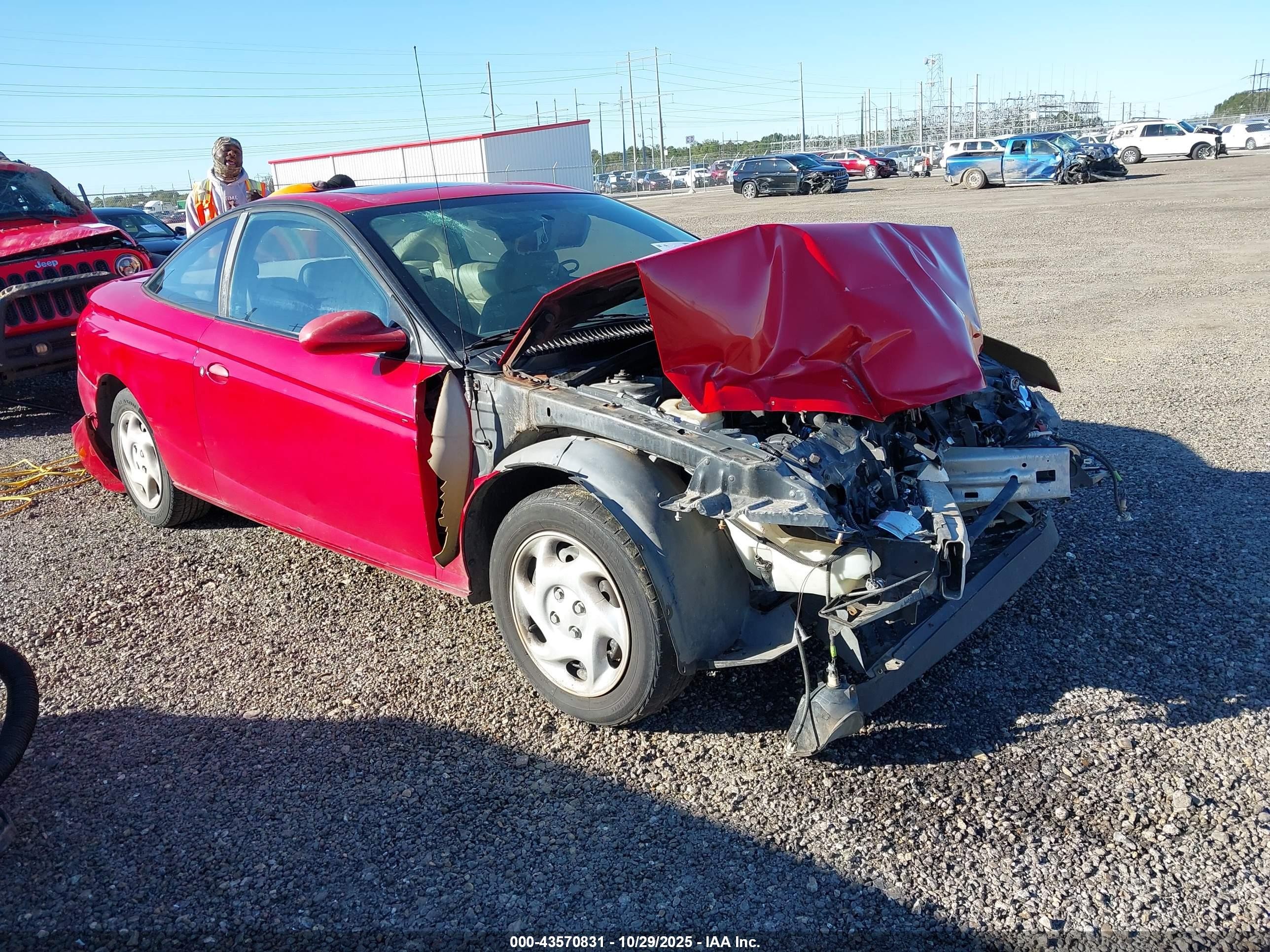 2002 Saturn SC, VIN 1G8ZY14712Z252863 — Front end