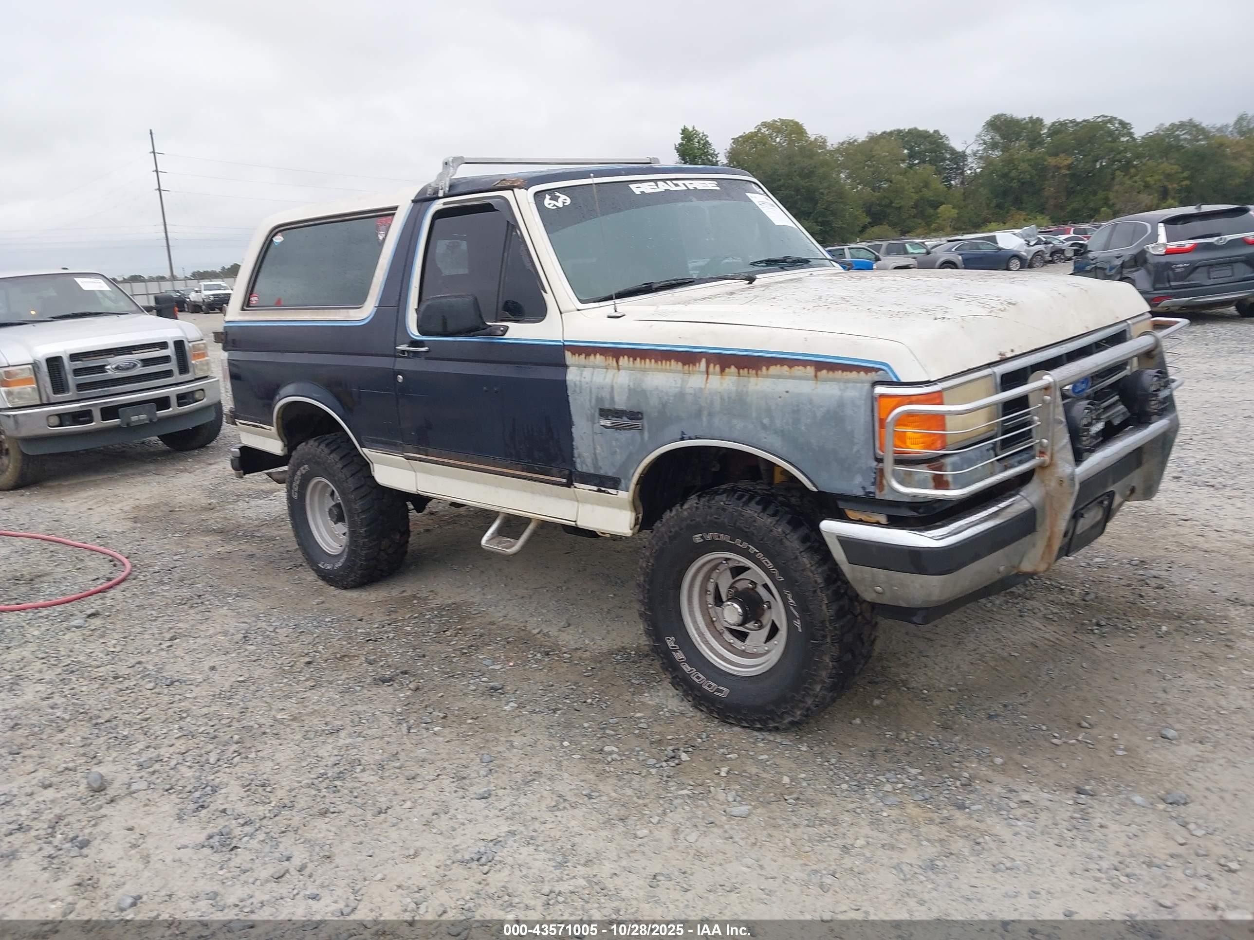 1990 Ford Bronco, VIN 1FMEU15H9LLA88799 — Rear end