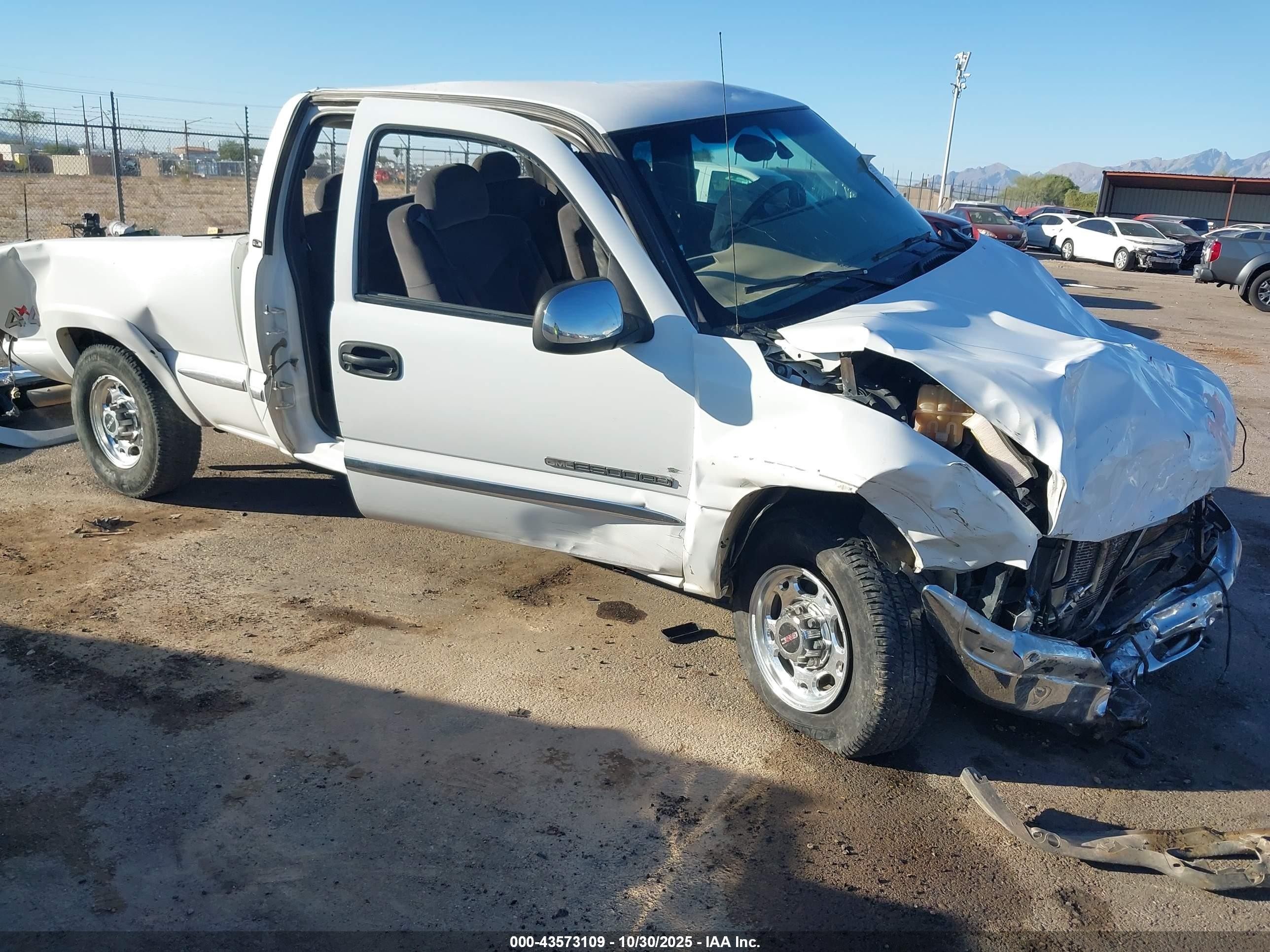 2002 GMC Sierra 2500HD SLE1, VIN 1GTHK29G02E290657 — Rollover