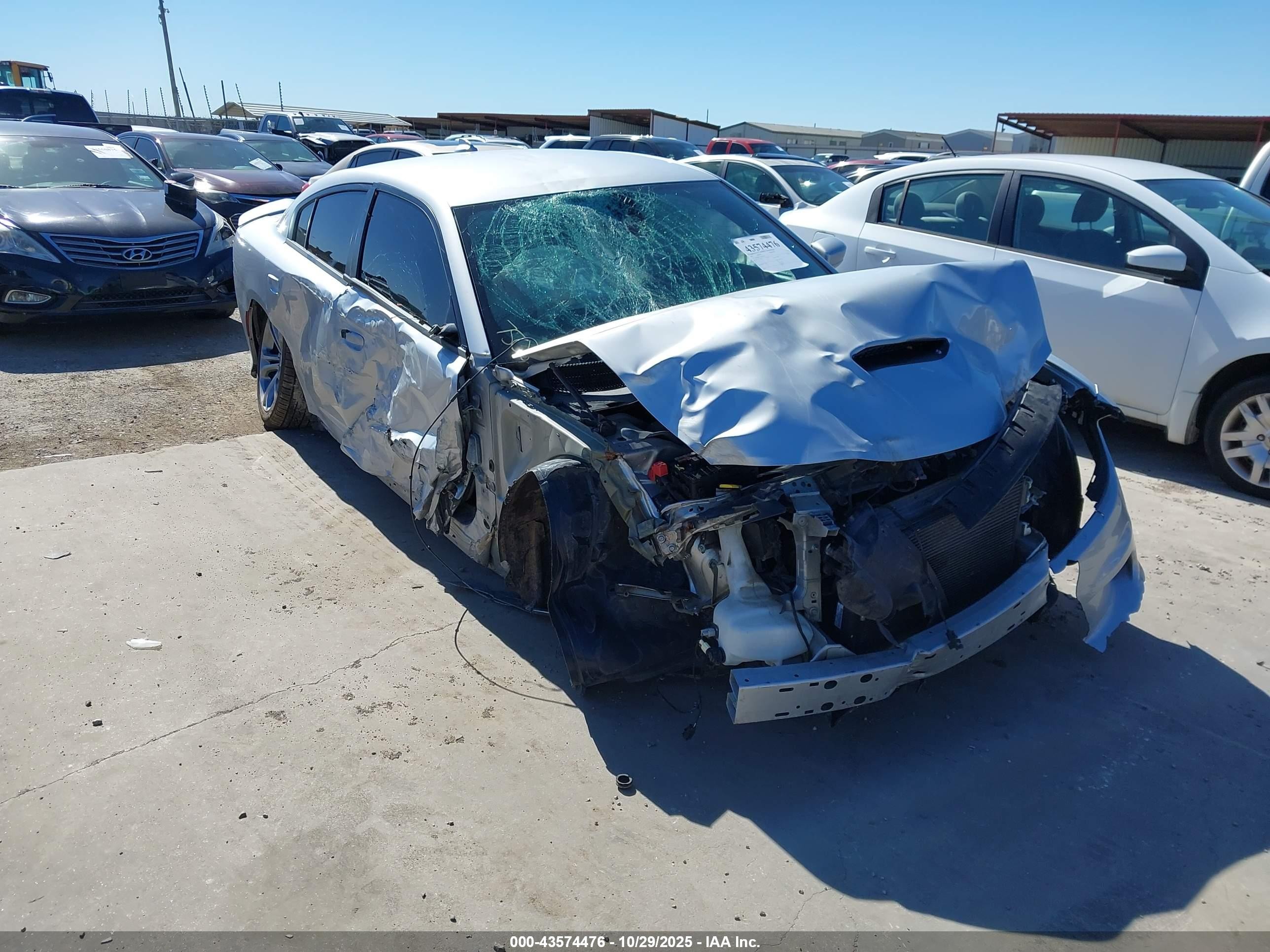2021 Dodge Charger R/T, VIN 2C3CDXCT1MH587508 — Front end