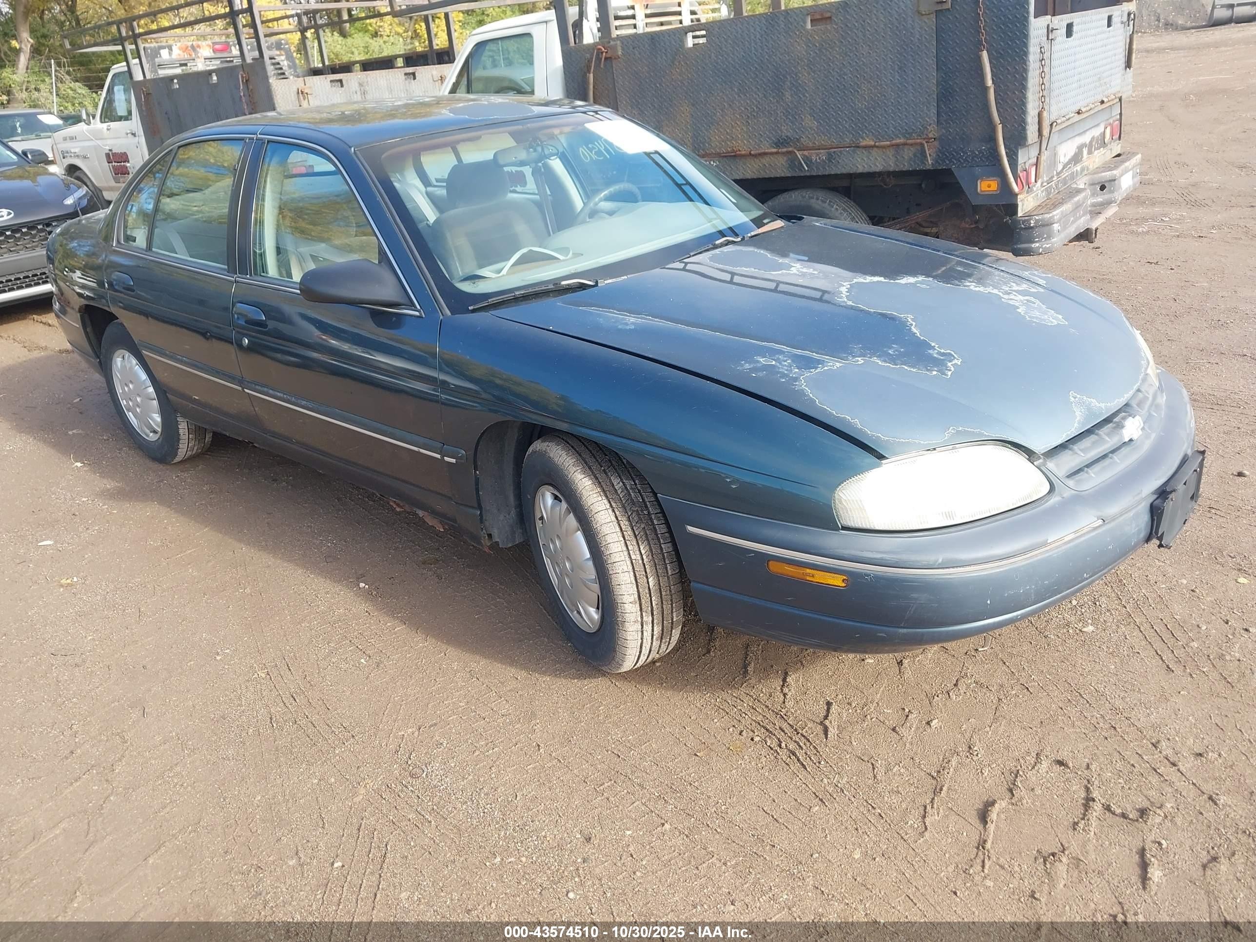 1996 Chevrolet Lumina, VIN 2G1WL52M2T9286144 — Front end