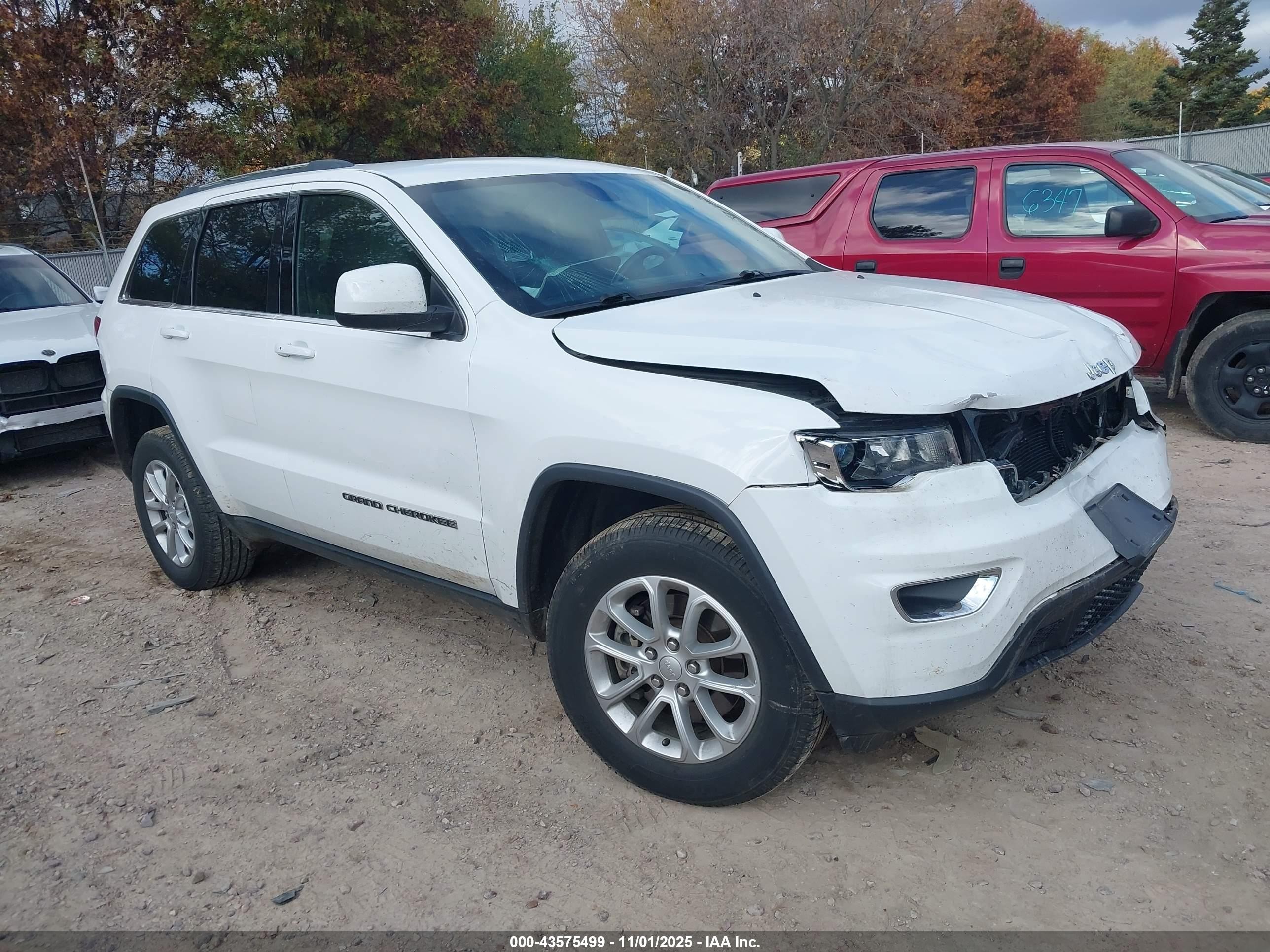 2021 Jeep Grand Cherokee Laredo E, VIN 1C4RJFAG7MC599650 — Front end