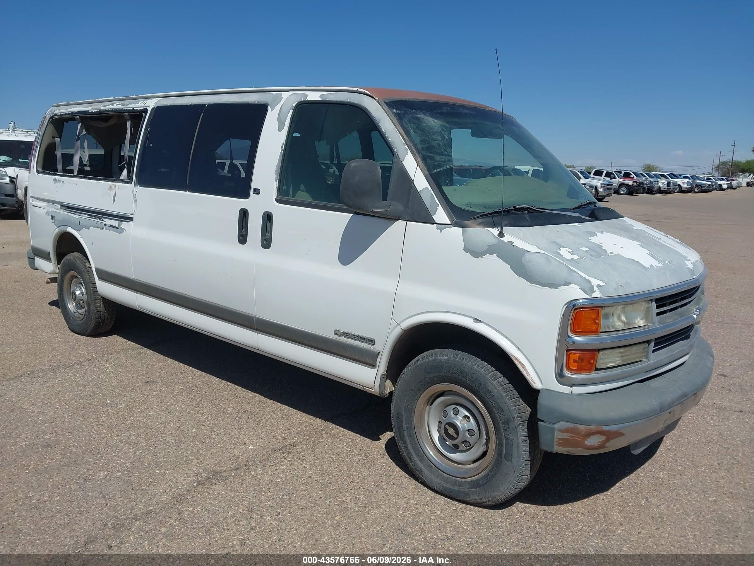 1998 Chevrolet Express, VIN 1GAHG39RXW1042771 — All over