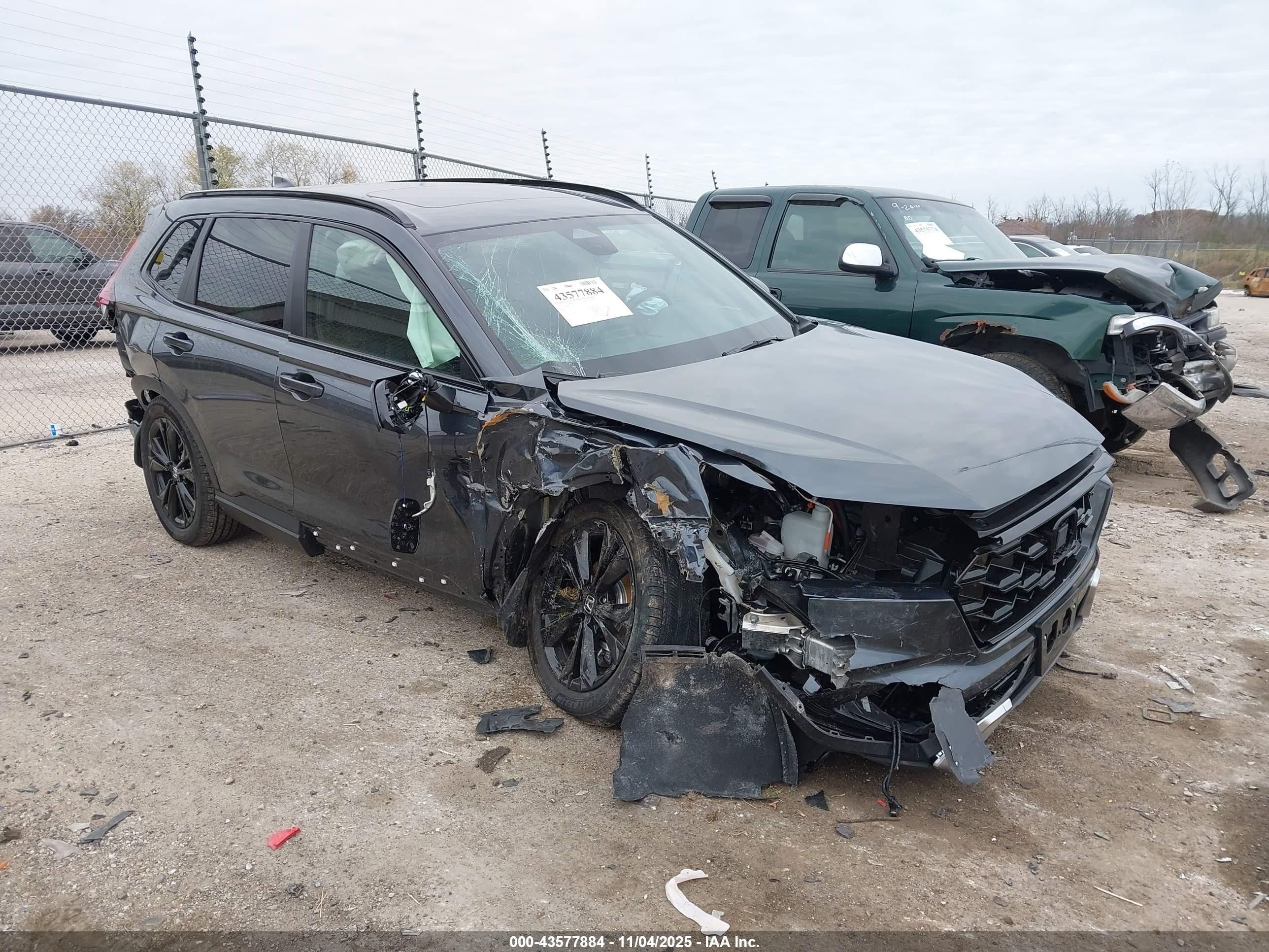 2026 Honda CR-V Sport Touring, VIN 7FARS6H95TE007317 — Side