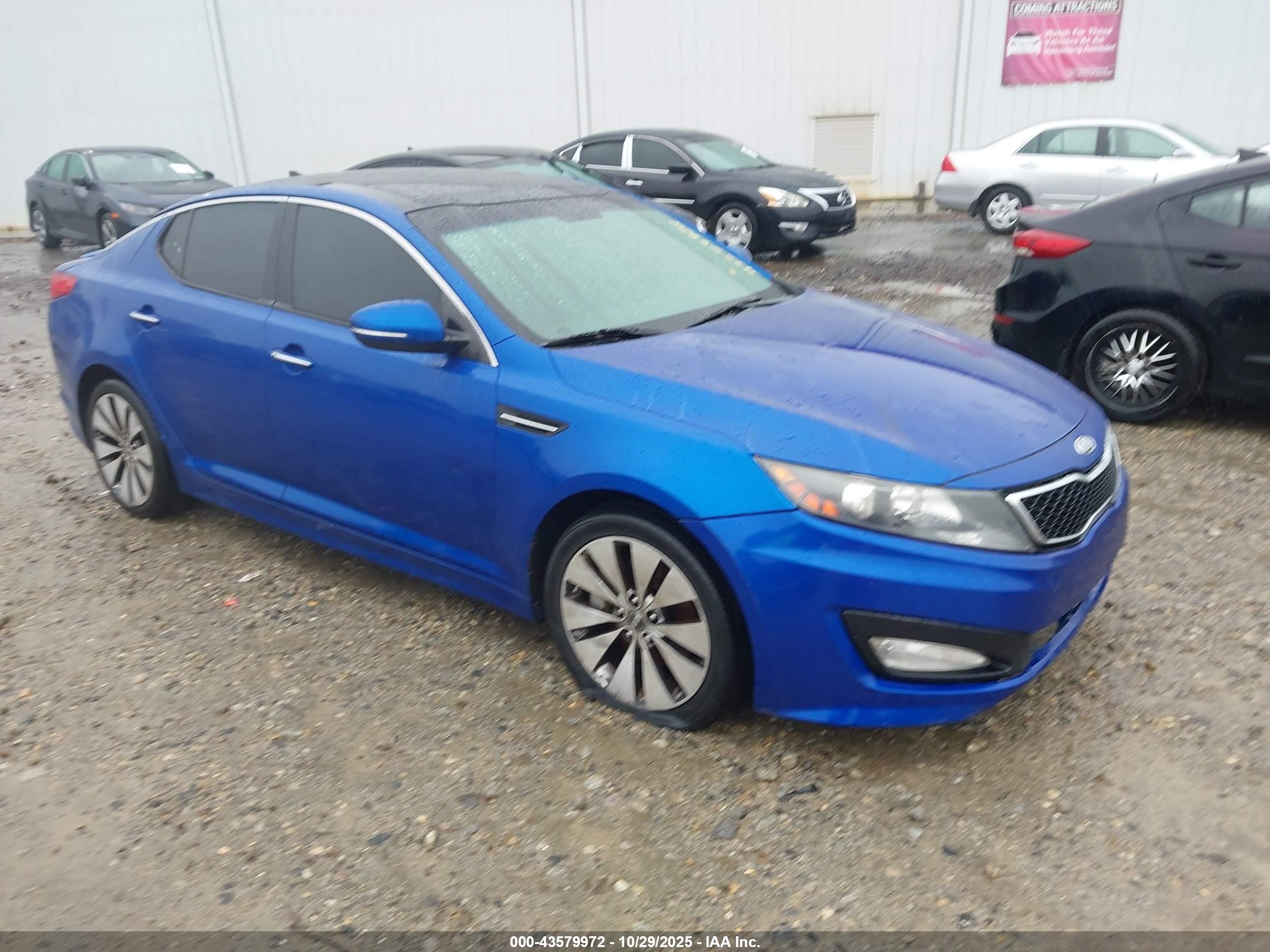 2011 Kia Optima SX, VIN KNAGR4A62B5151214 — Auction photo
