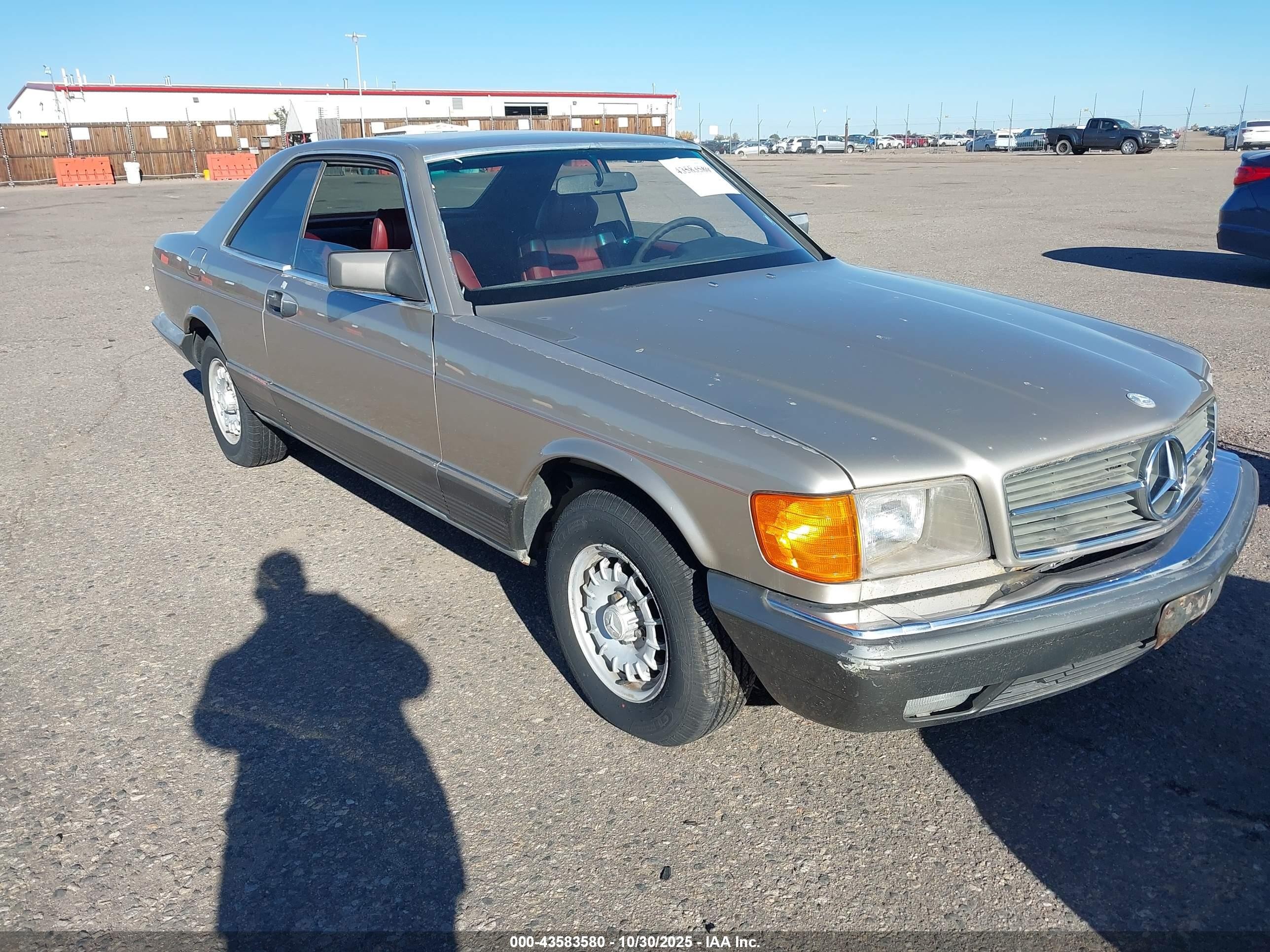 1985 Mercedes-Benz 500, VIN WDBCA44D8FA117650 — Front end