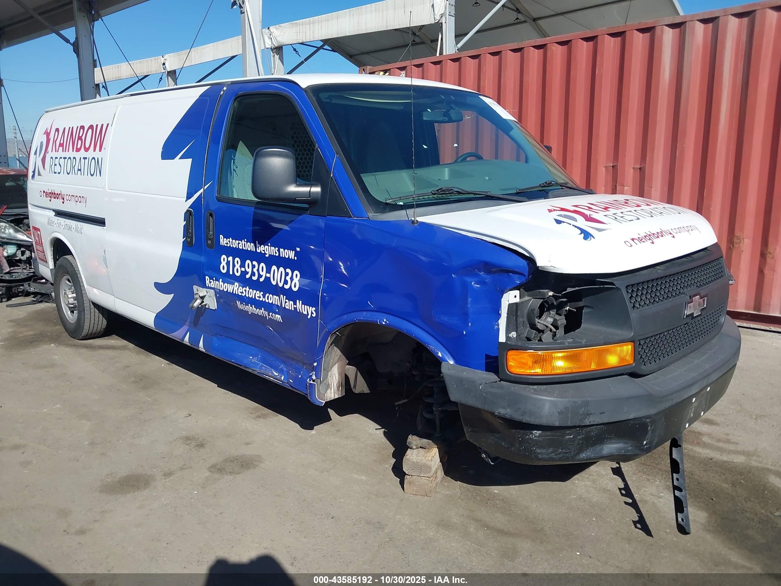 2012 Chevrolet Express 3500, VIN 1GCZGUBGXC1153438 — Front end