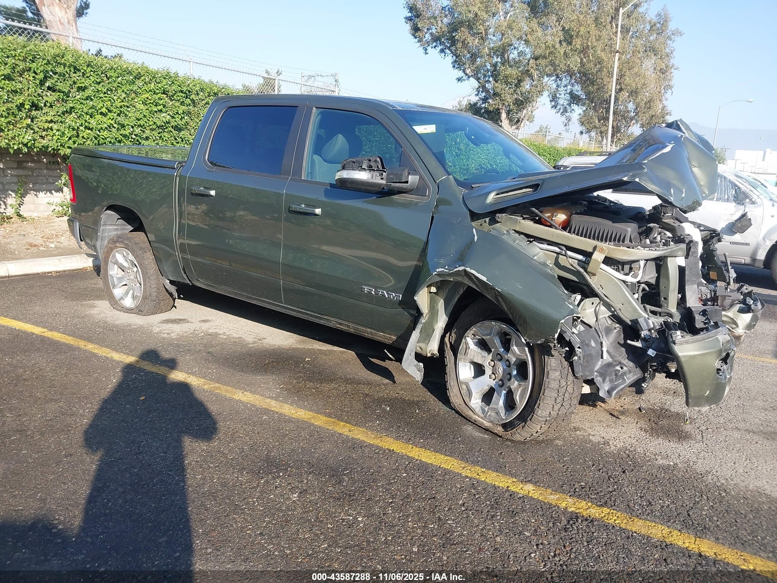 2021 Ram 1500 Big Horn, VIN 1C6SRFFM6MN612036 — Front end