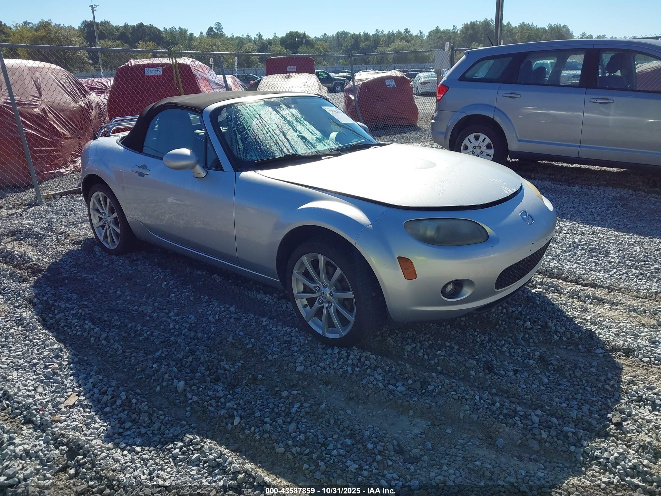 2008 Mazda MX-5 Miata Touring, VIN JM1NC25FX80139716 — Front end