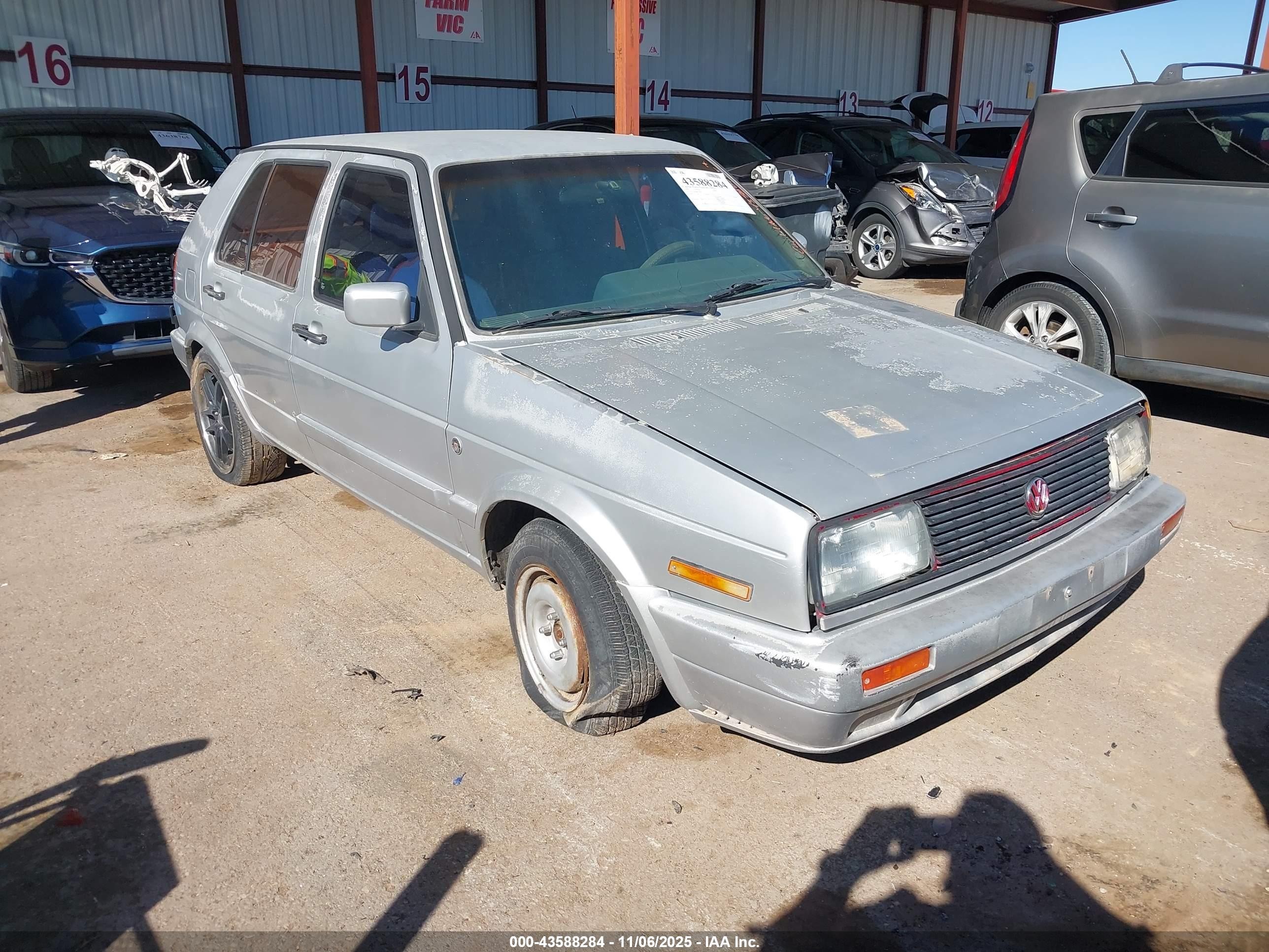 1990 Volkswagen Golf, VIN 3VWFA21G2LM022207 — Side