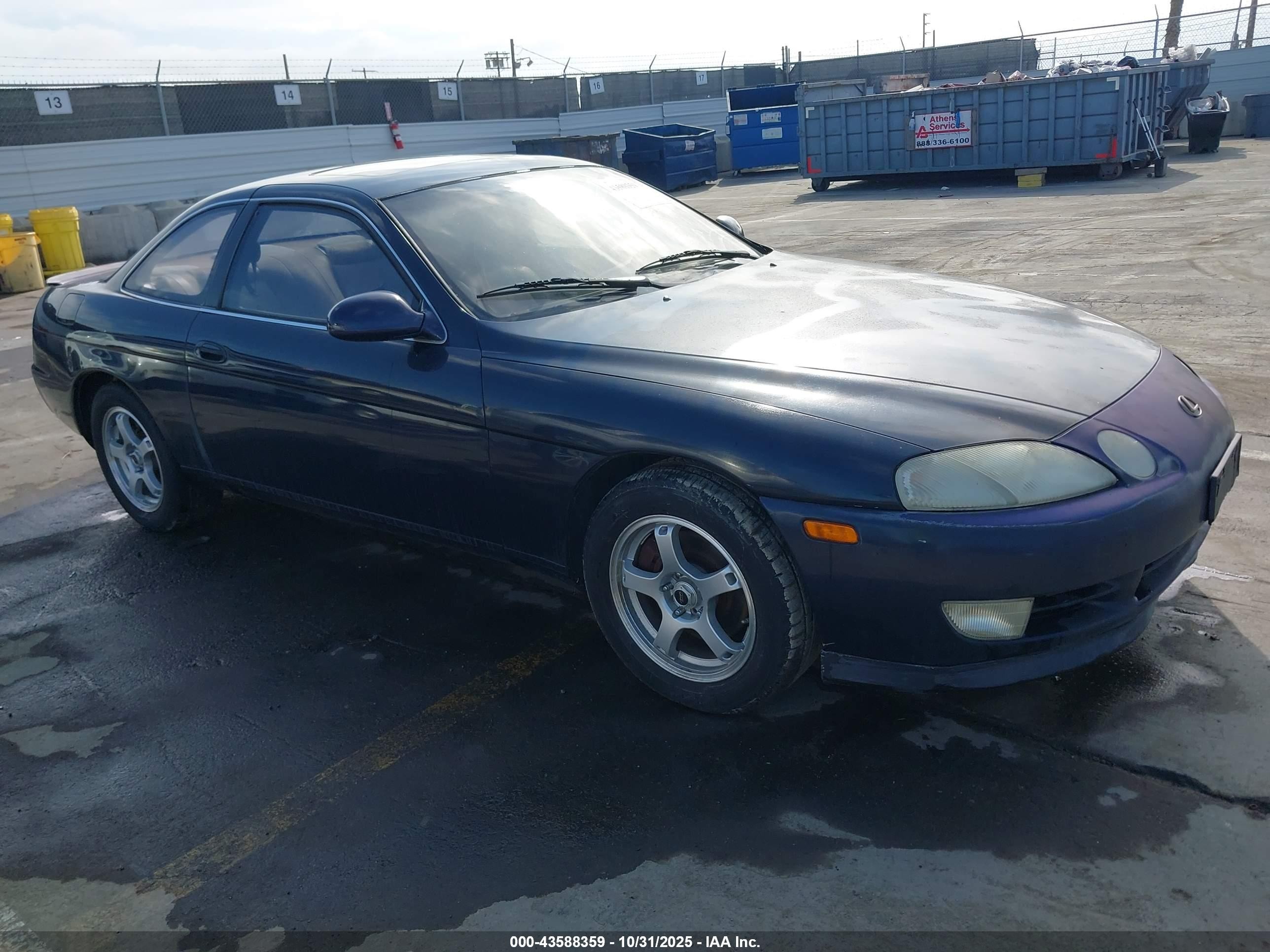 1993 Lexus SC 400, VIN JT8UZ30C0P0032538 — Front end
