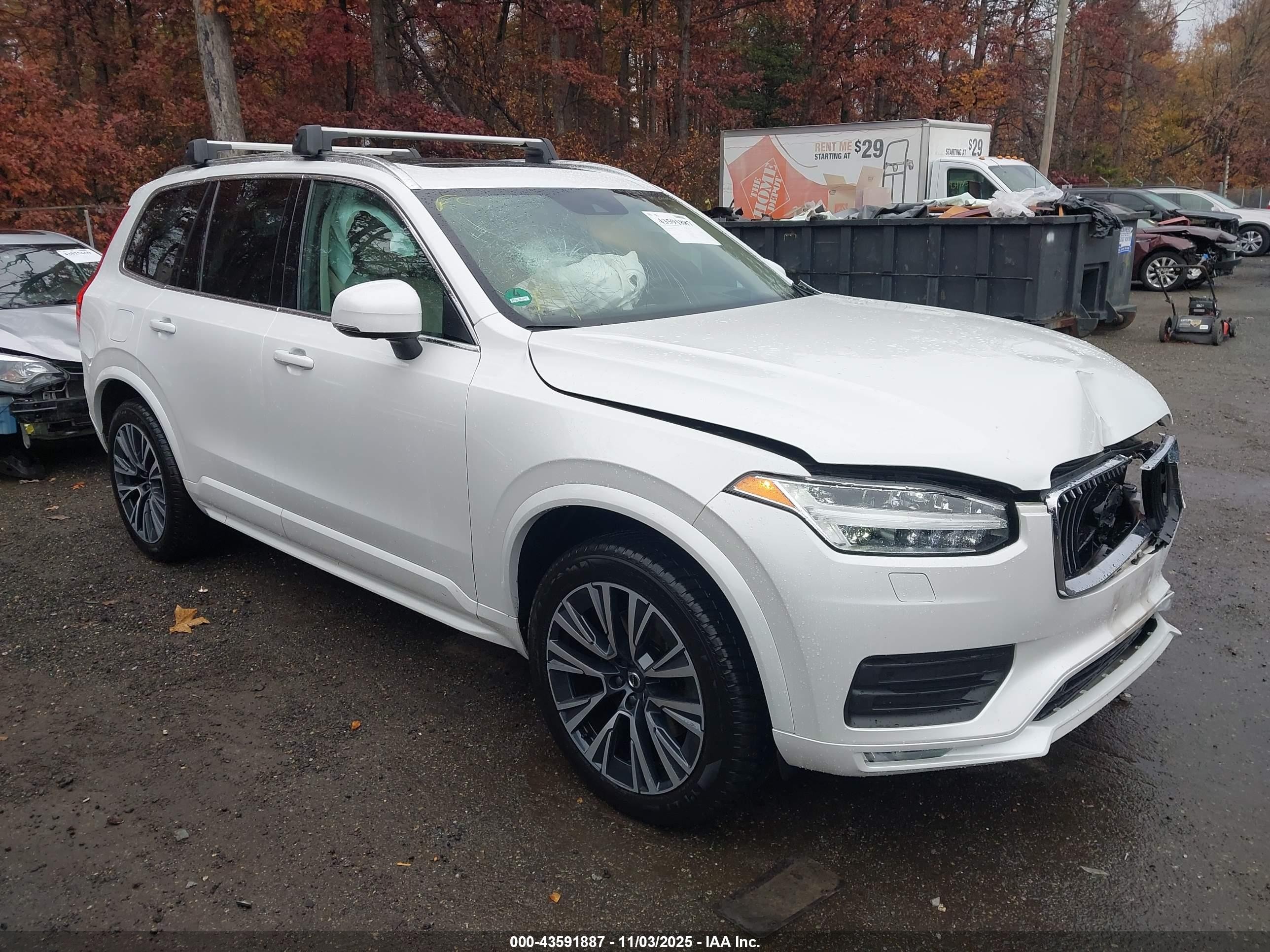 2022 Volvo XC90 Momentum, VIN YV4A22PK3N1853587 — Front end