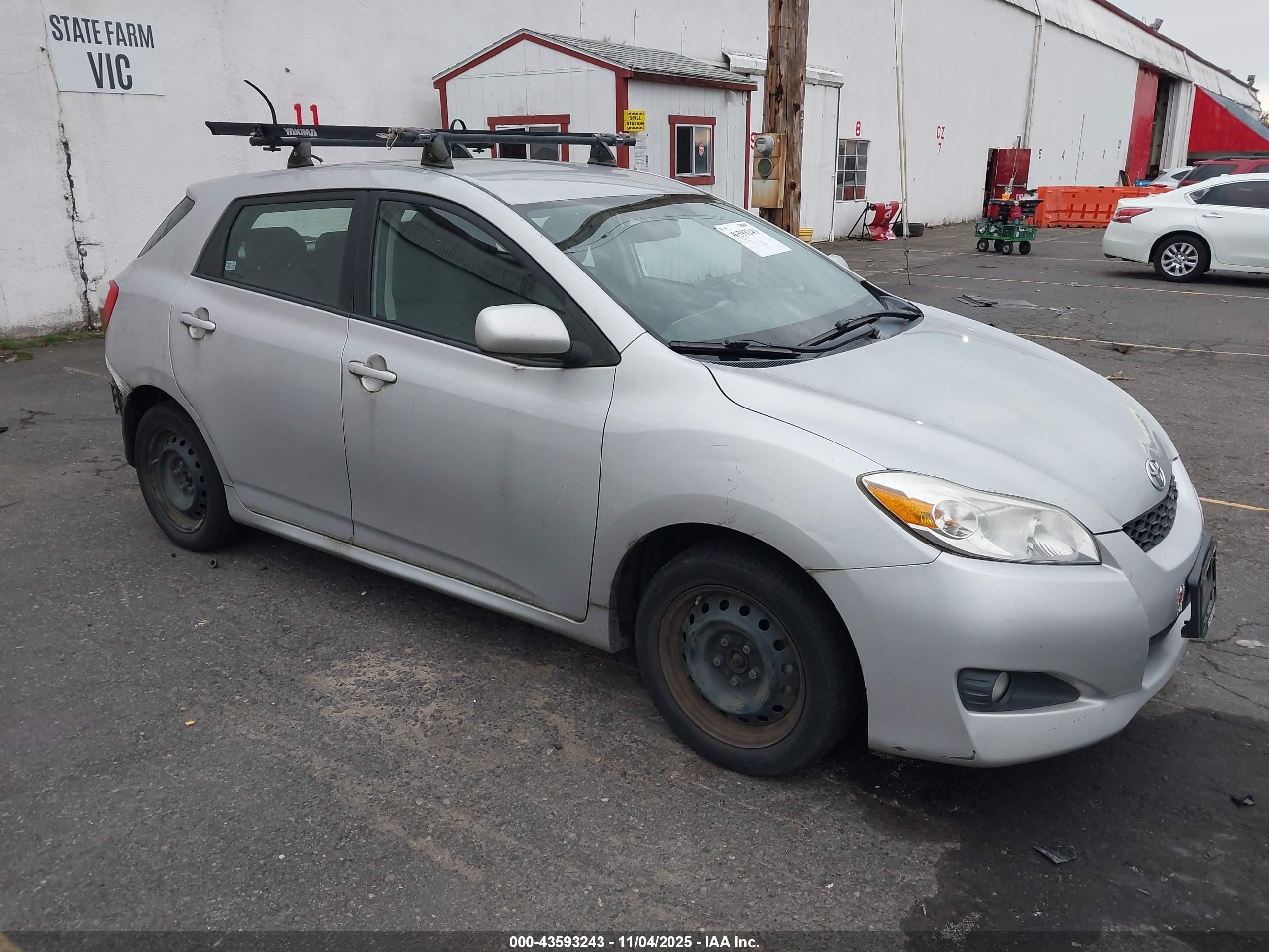 2010 Toyota Matrix S, VIN 2T1LE4EE6AC018584 — Rear end