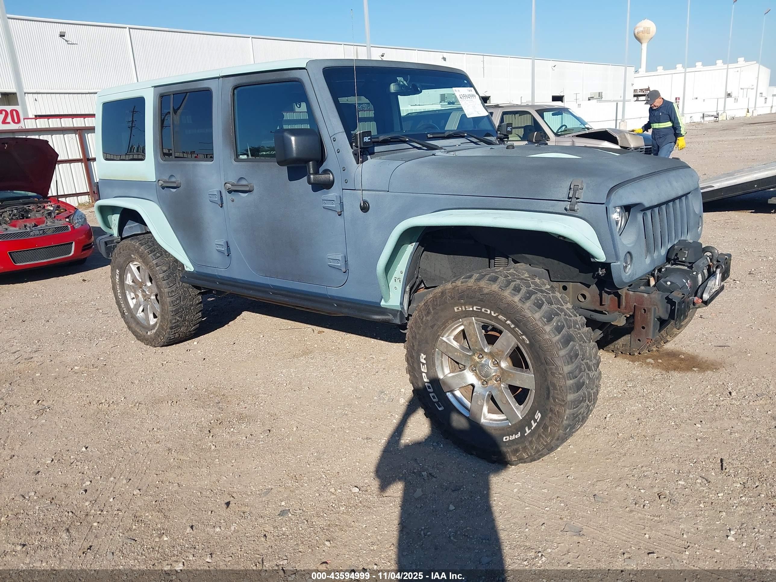 2017 Jeep Wrangler Unlimited Rubicon, VIN 1C4HJWFG2HL568087 — Front end