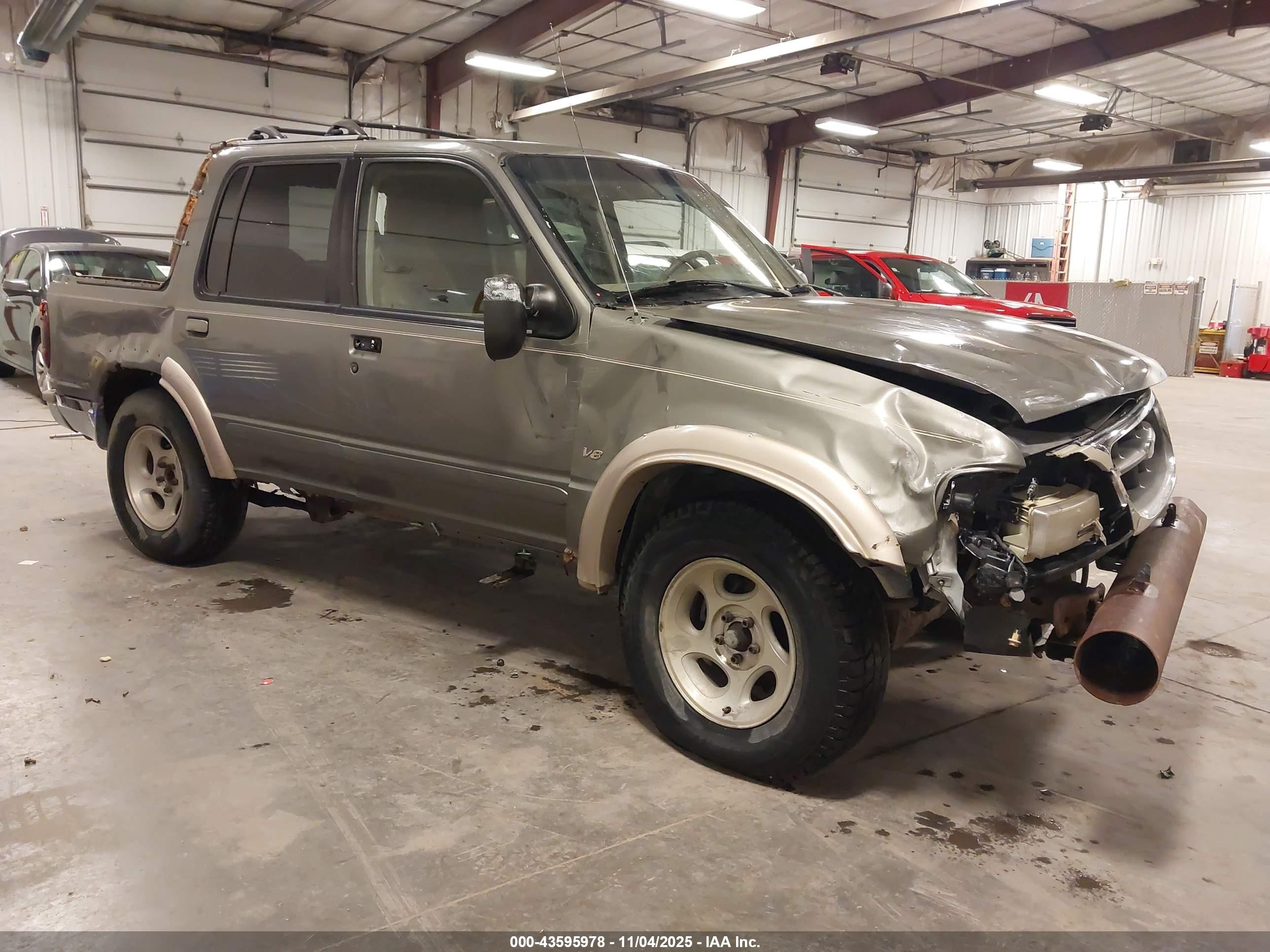 2000 Ford Explorer Eddie Bauer, VIN 1FMZU64P8YZA58382 — All over