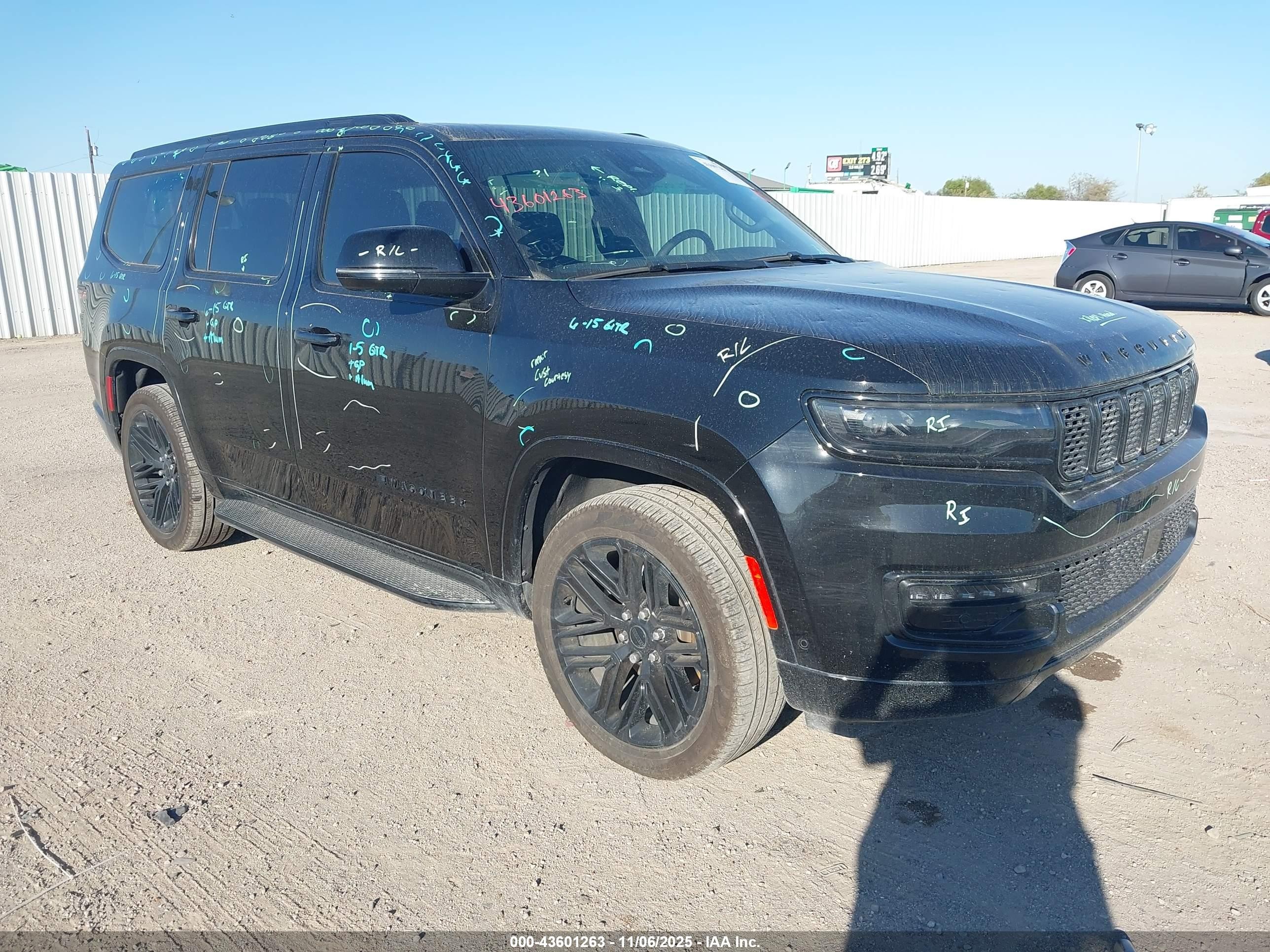 2025 Jeep Wagoneer Series II, VIN 1C4SJVBP5SS500630 — Град