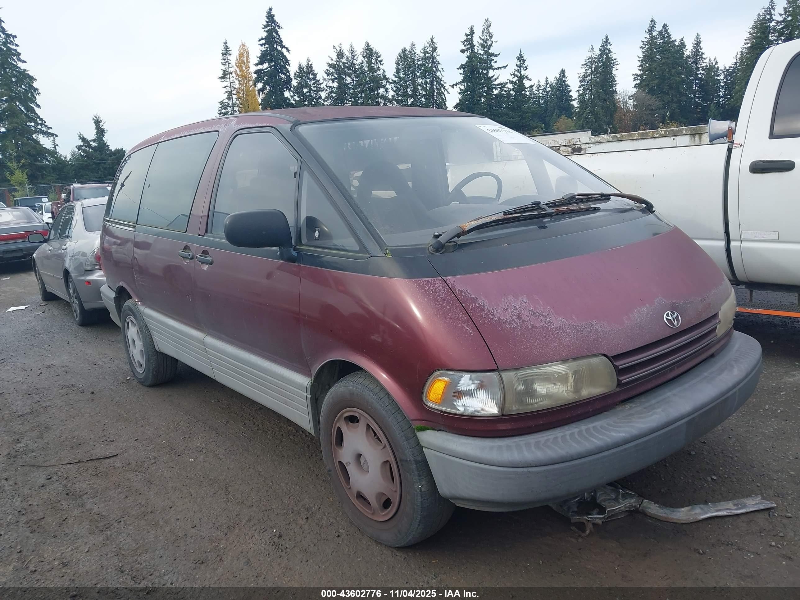 1991 Toyota Previa LE, VIN JT3AC12R9M0064075 — Rear end