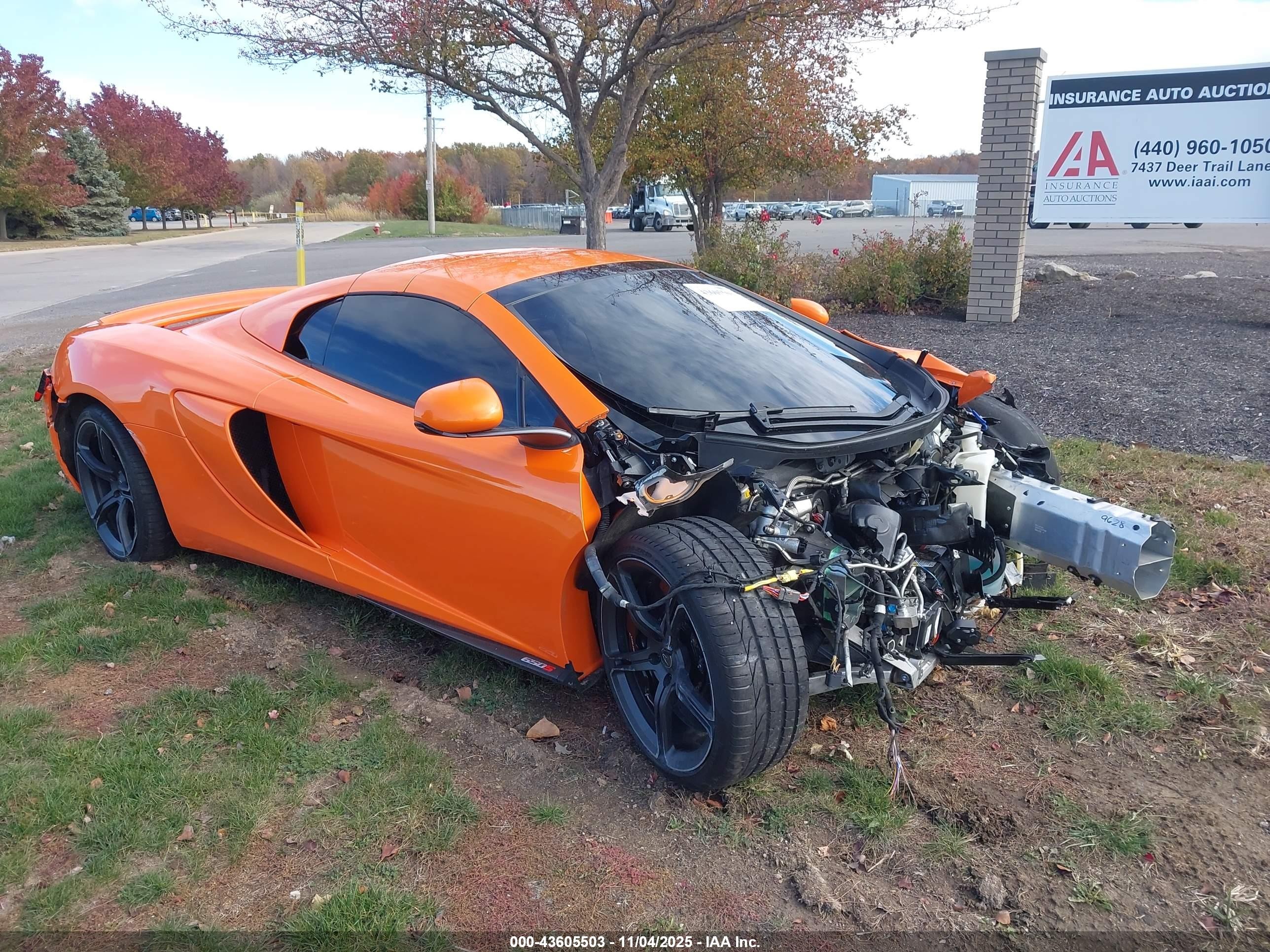 2015 McLaren 650S, VIN SBM11FAA9FW004945 — All over
