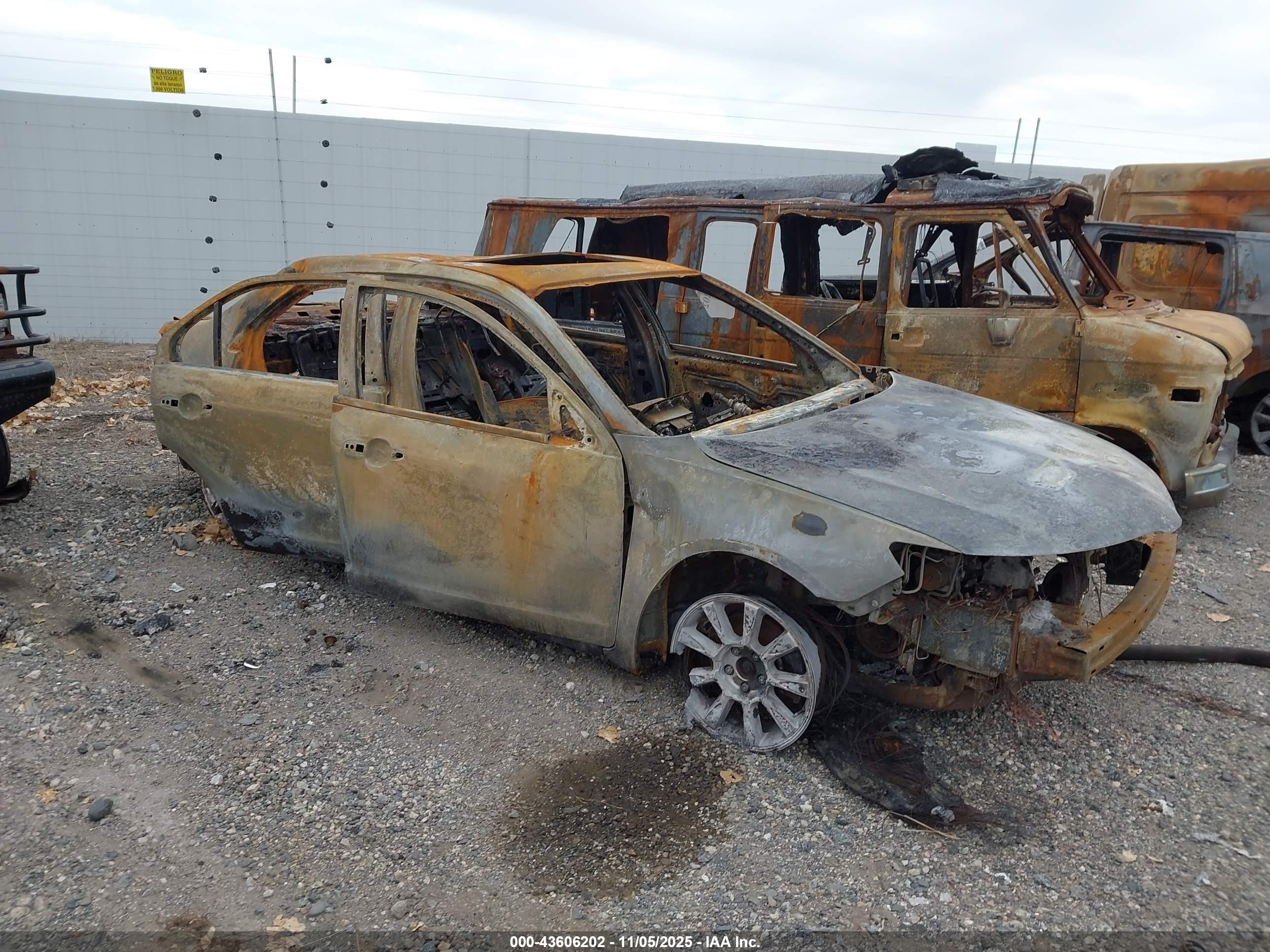 2011 Lincoln MKZ, VIN 3LNHL2GC7BR770085 — Burn