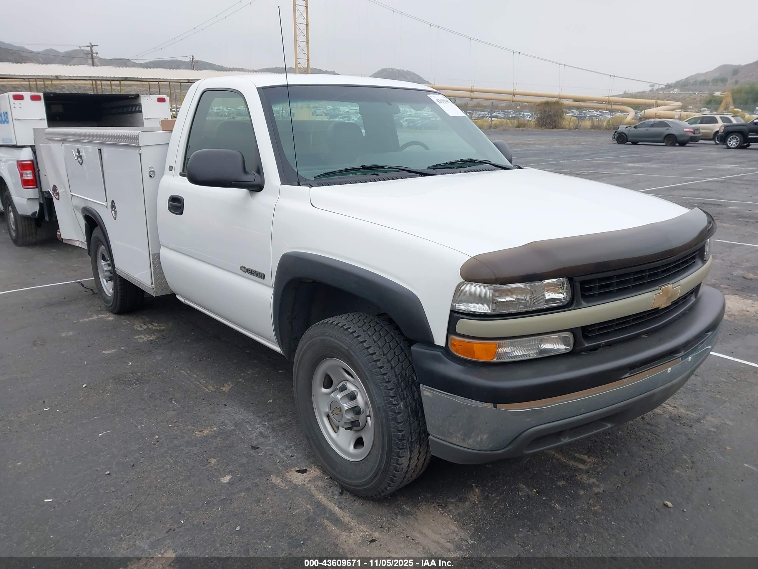 2002 Chevrolet Silverado 2500, VIN 1GBGC24U72Z195192 — Rear end