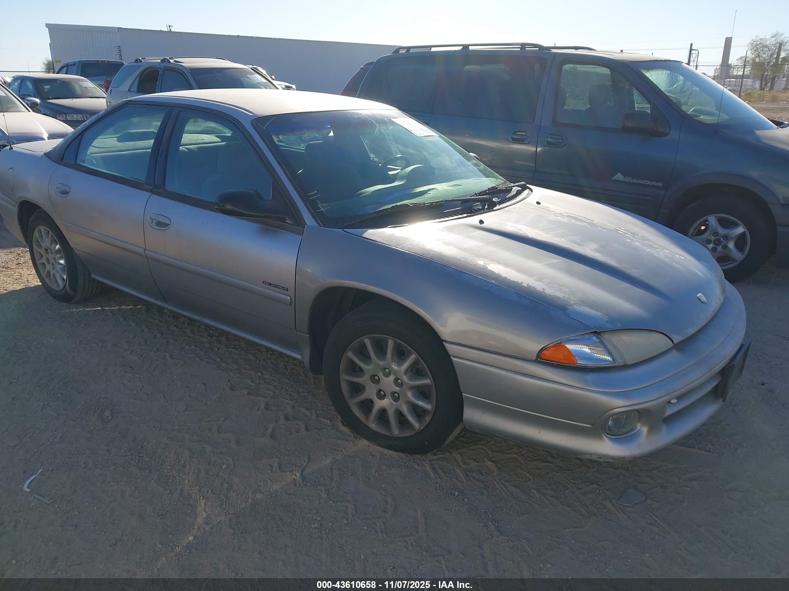 1997 Dodge Intrepid, VIN 2B3HD46FXVH763013 — Front end