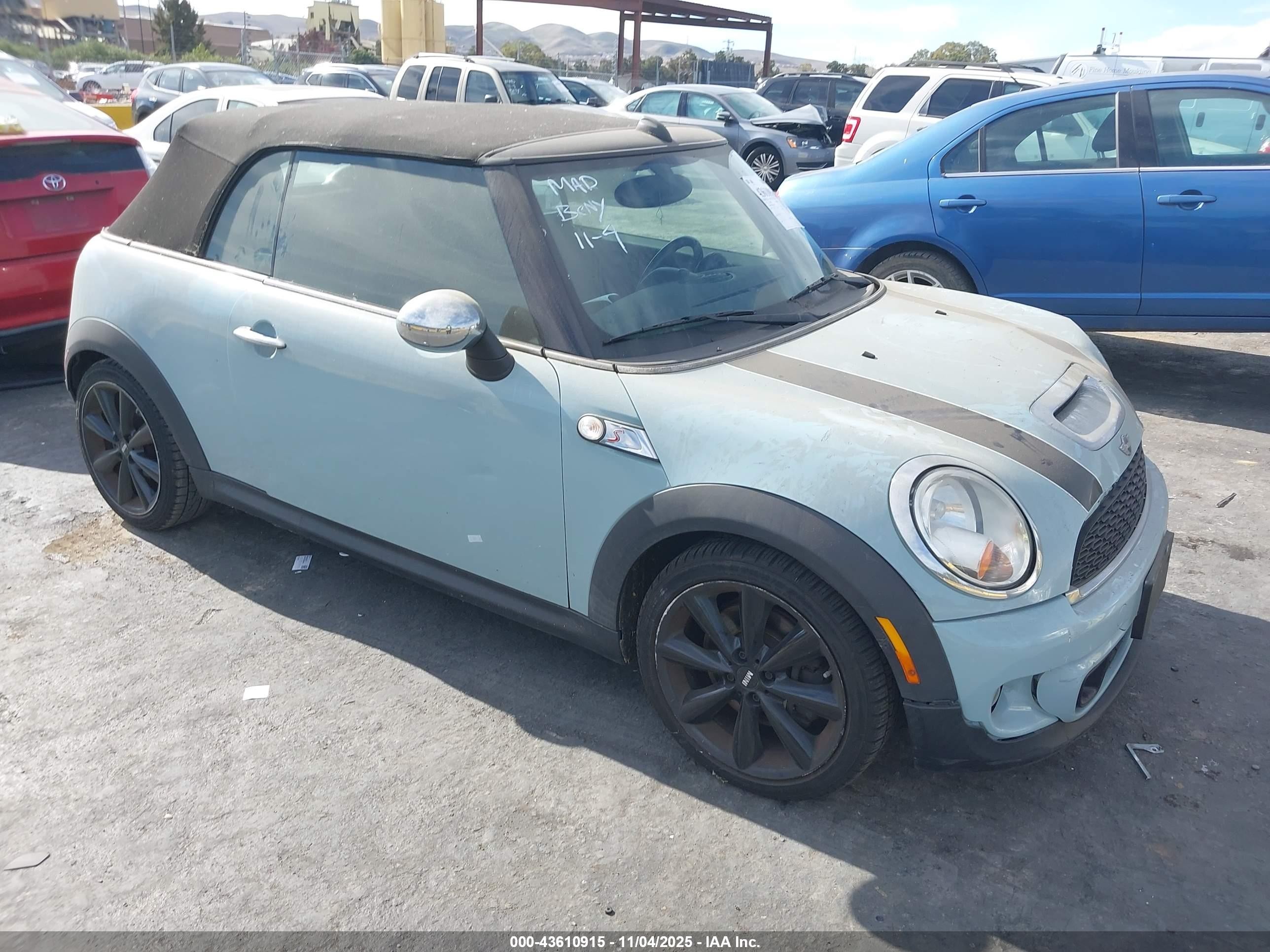2011 MINI Convertible S, VIN WMWZP3C56BTX84436 — Front end