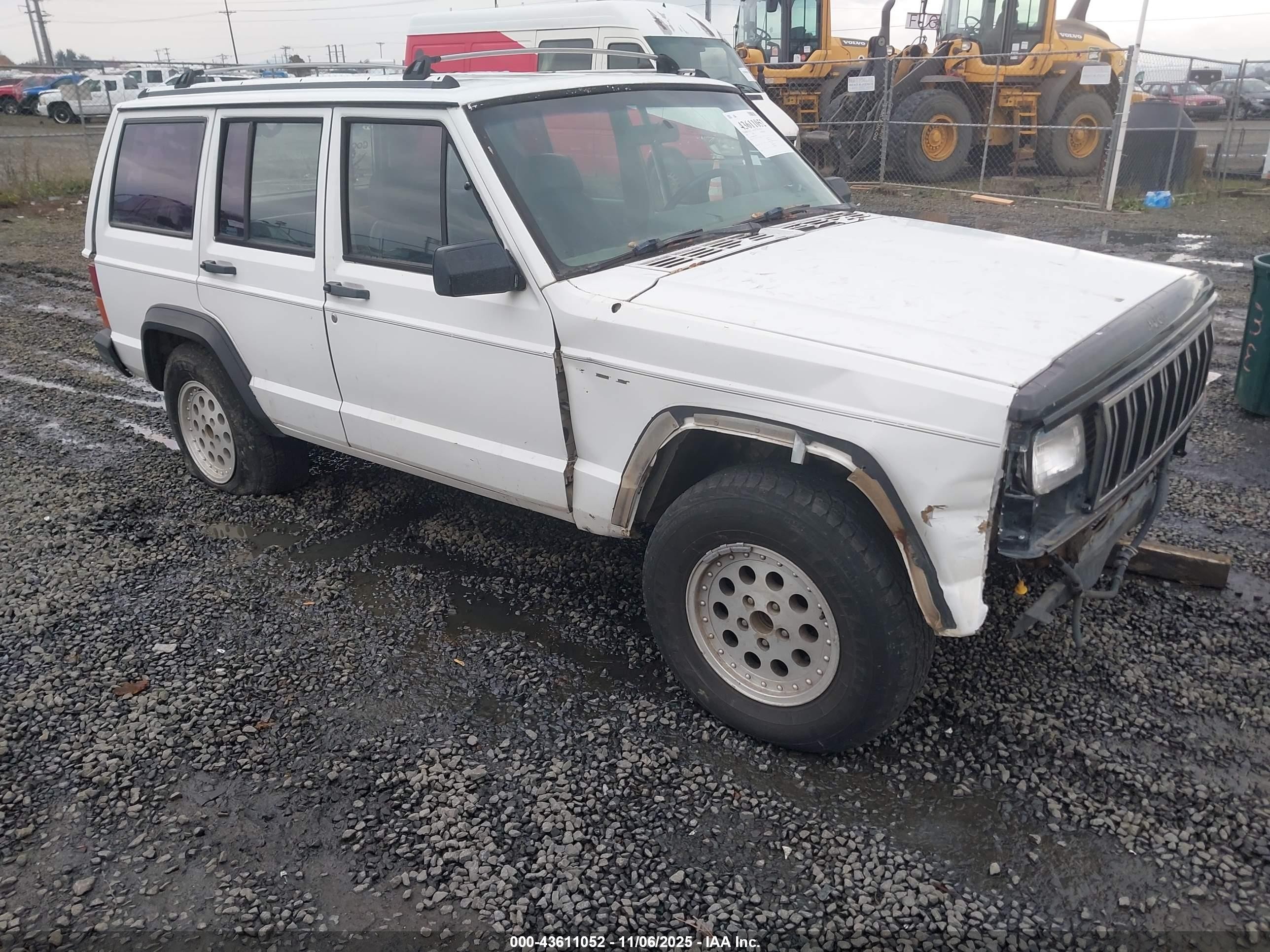 1991 Jeep Cherokee, VIN 1J4FJ88S9ML614278 — Normal wear