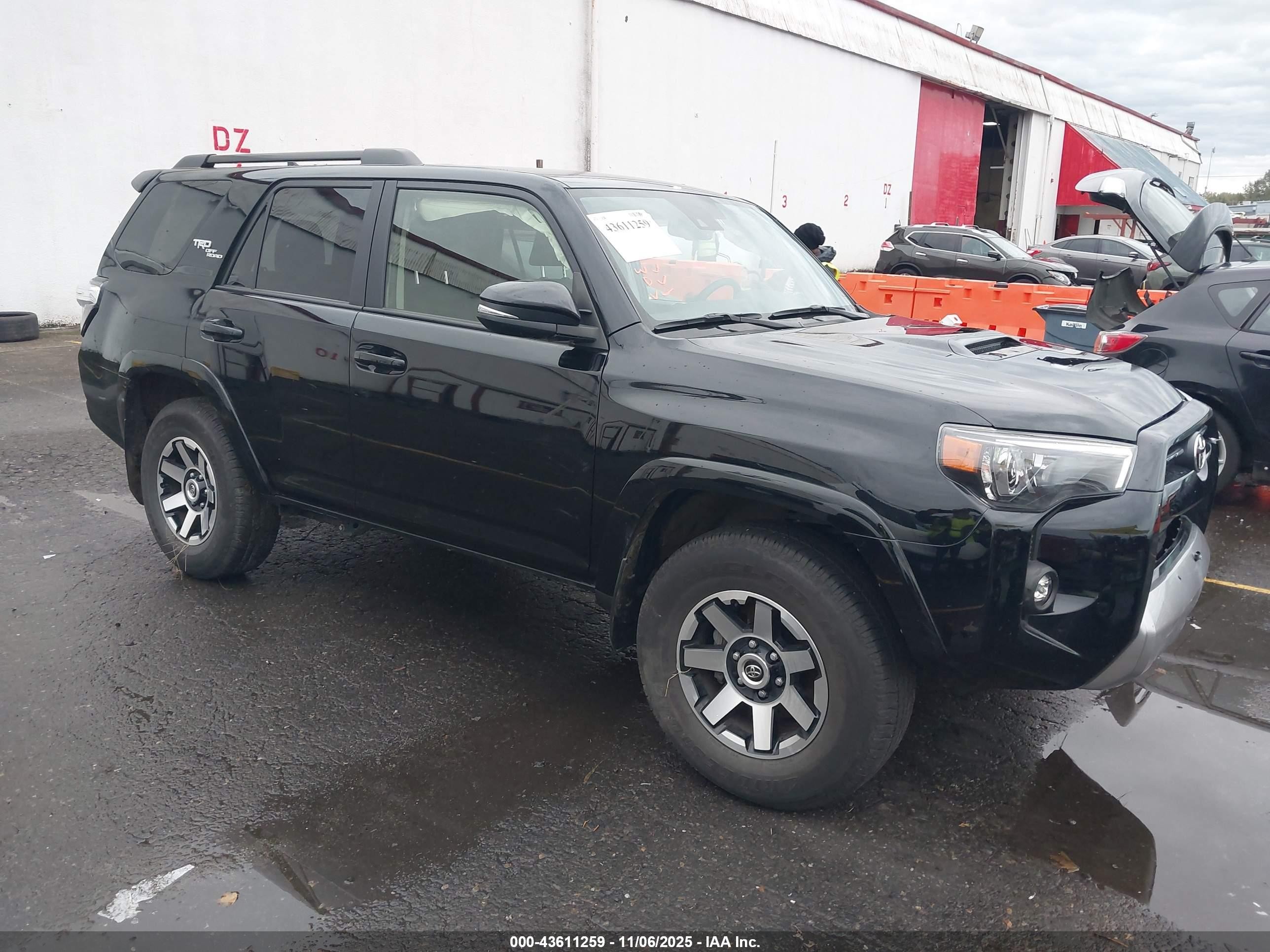 2023 Toyota 4Runner TRD Off Road Premium, VIN JTERU5JRXP6200604 — Side