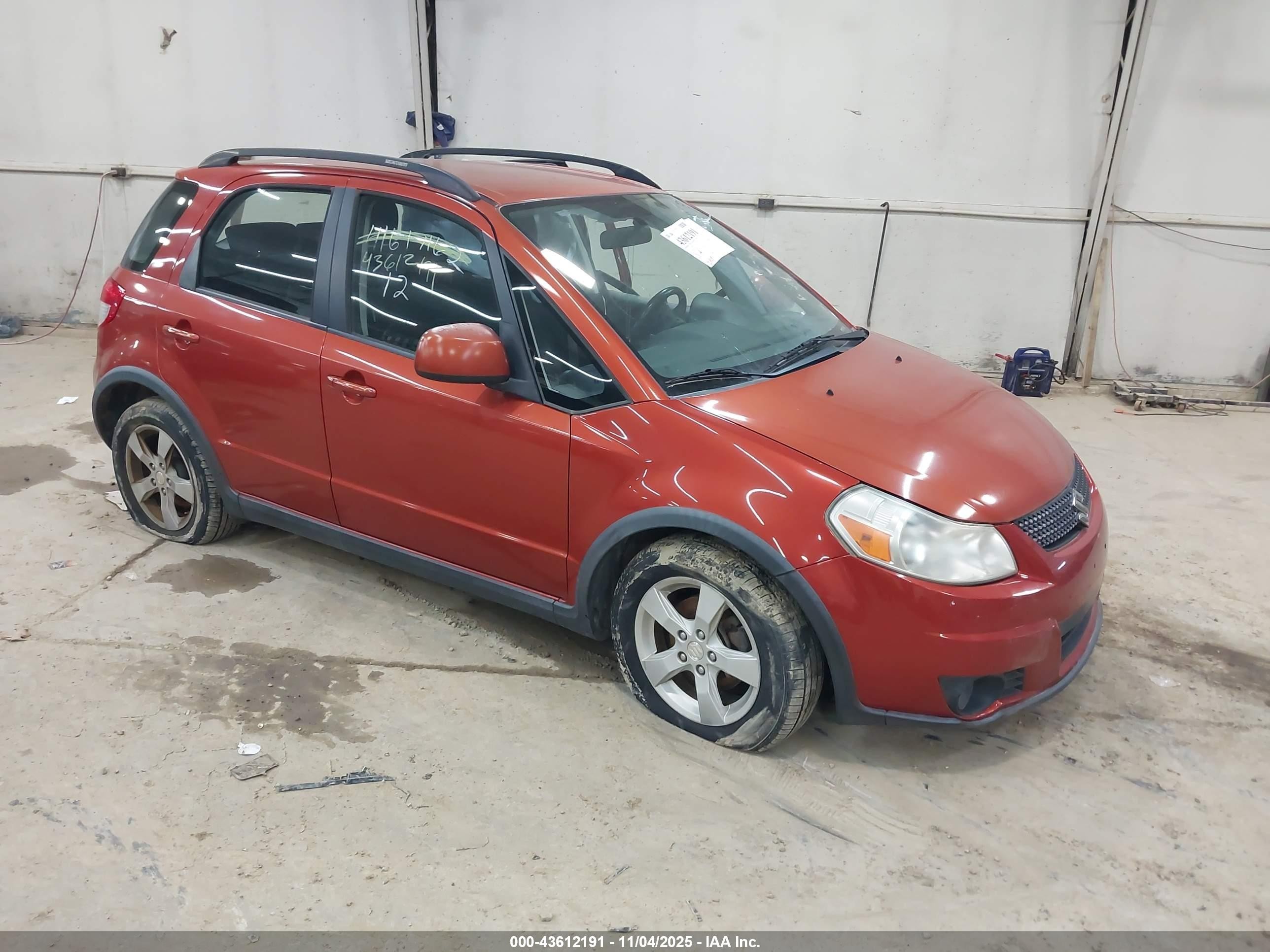 2012 Suzuki SX4 Crossover, VIN JS2YB5A36C6302516 — Side
