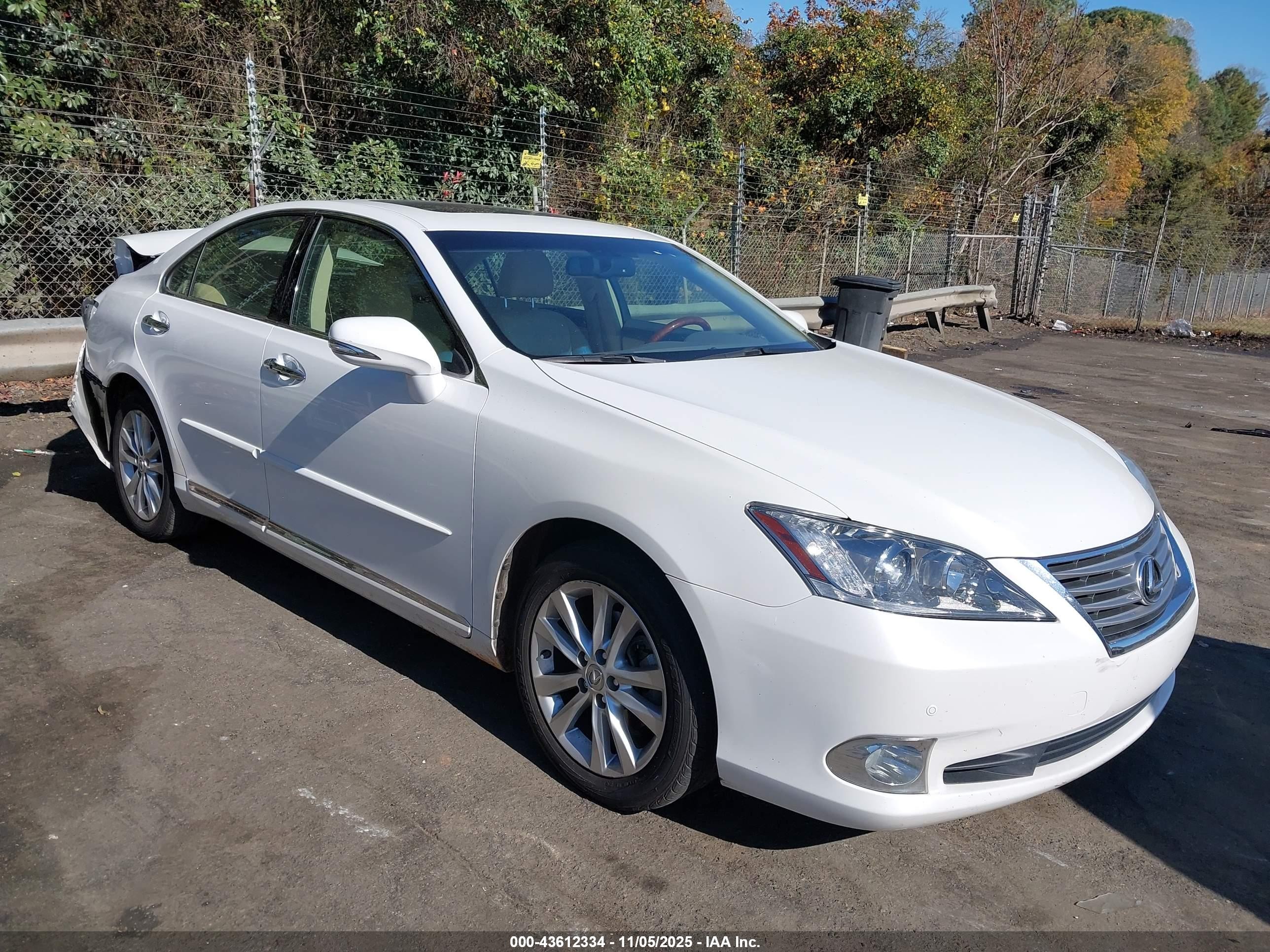 2012 Lexus ES 330, VIN JTHBK1EG7C2492581 — Rear end