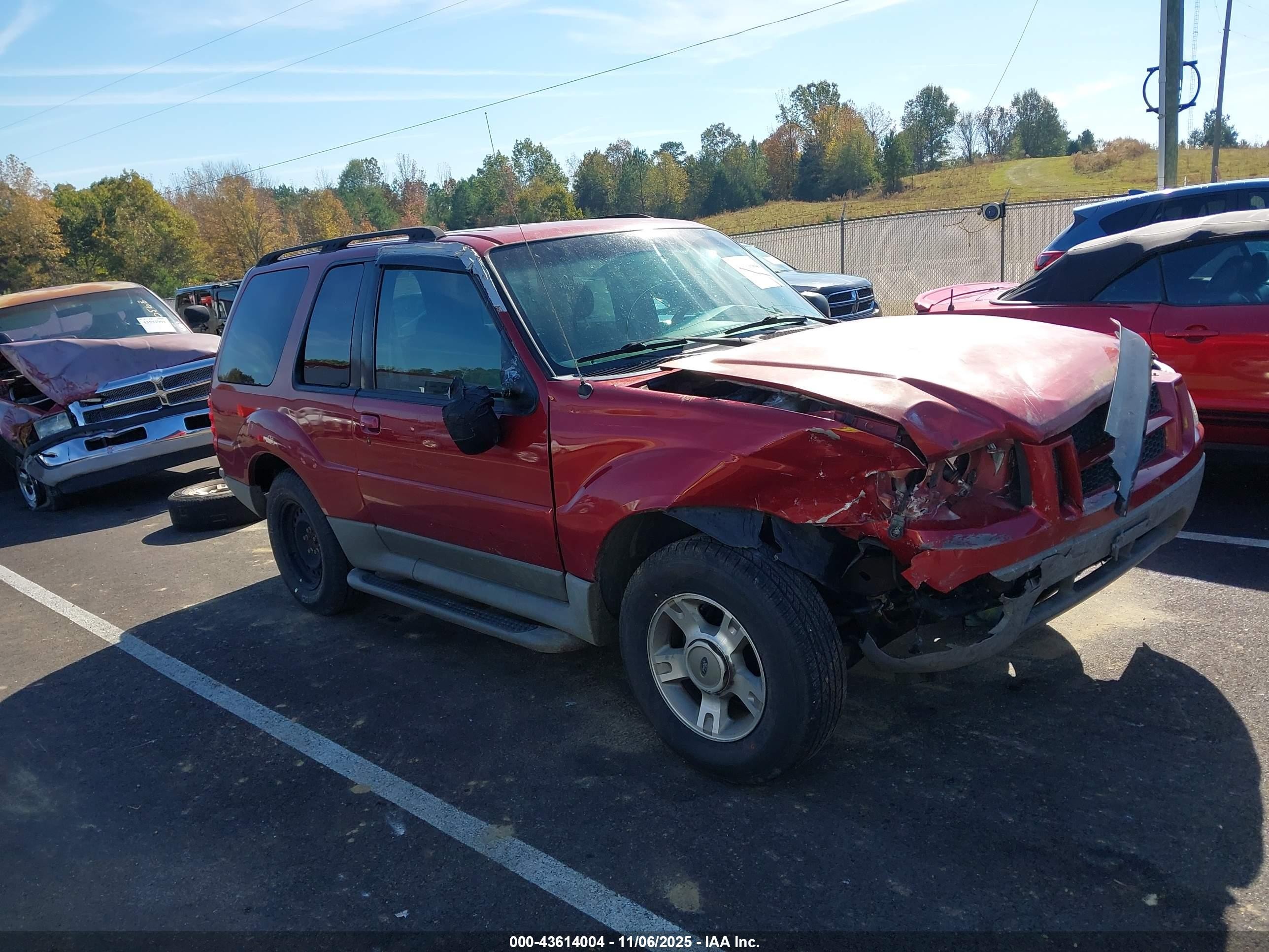 2003 Ford Explorer Sport XLS, VIN 1FMYU60E33UB88964 — Front end