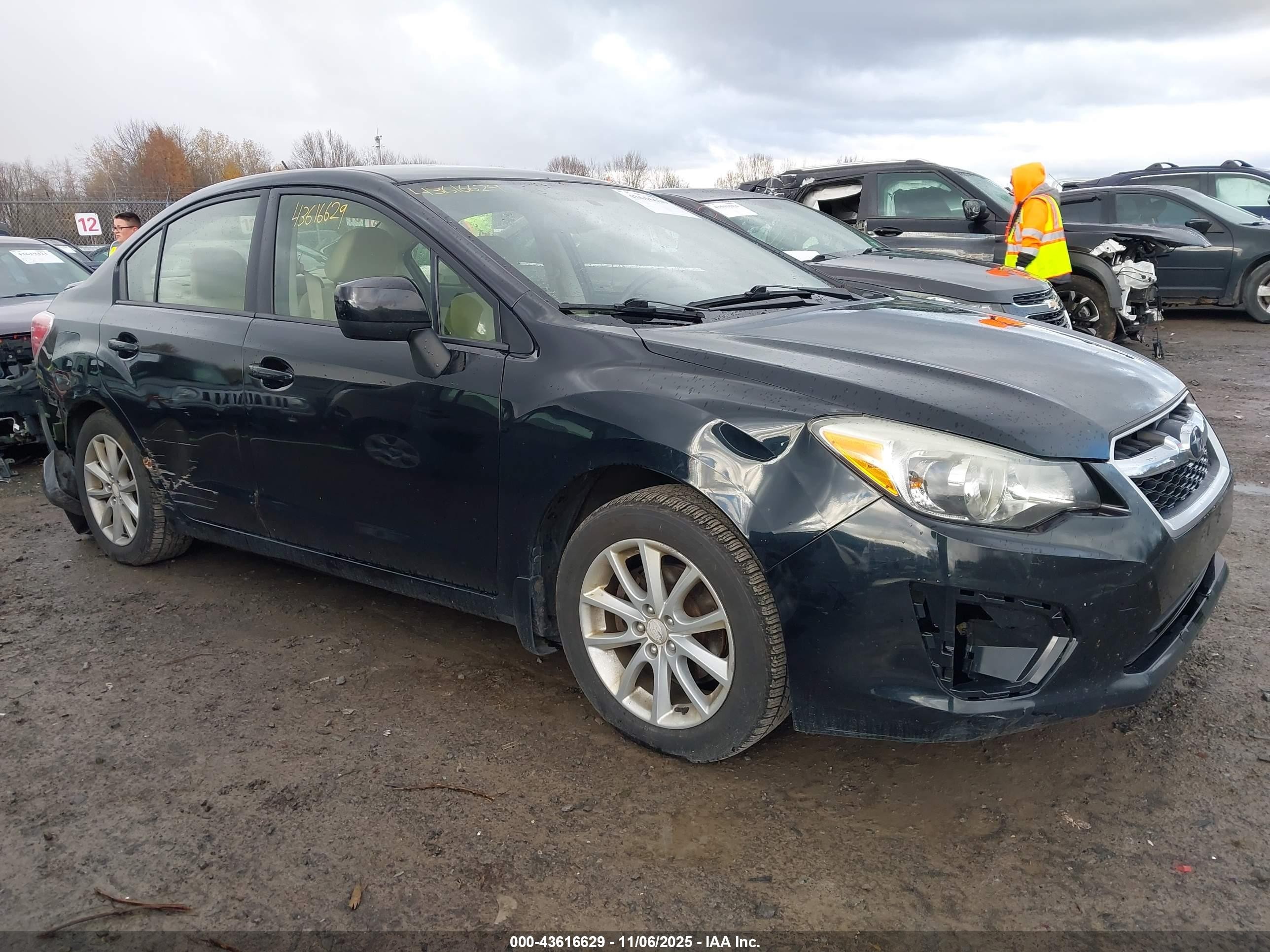 2014 Subaru Impreza Premium, VIN JF1GJAC65EH024617 — Rear end