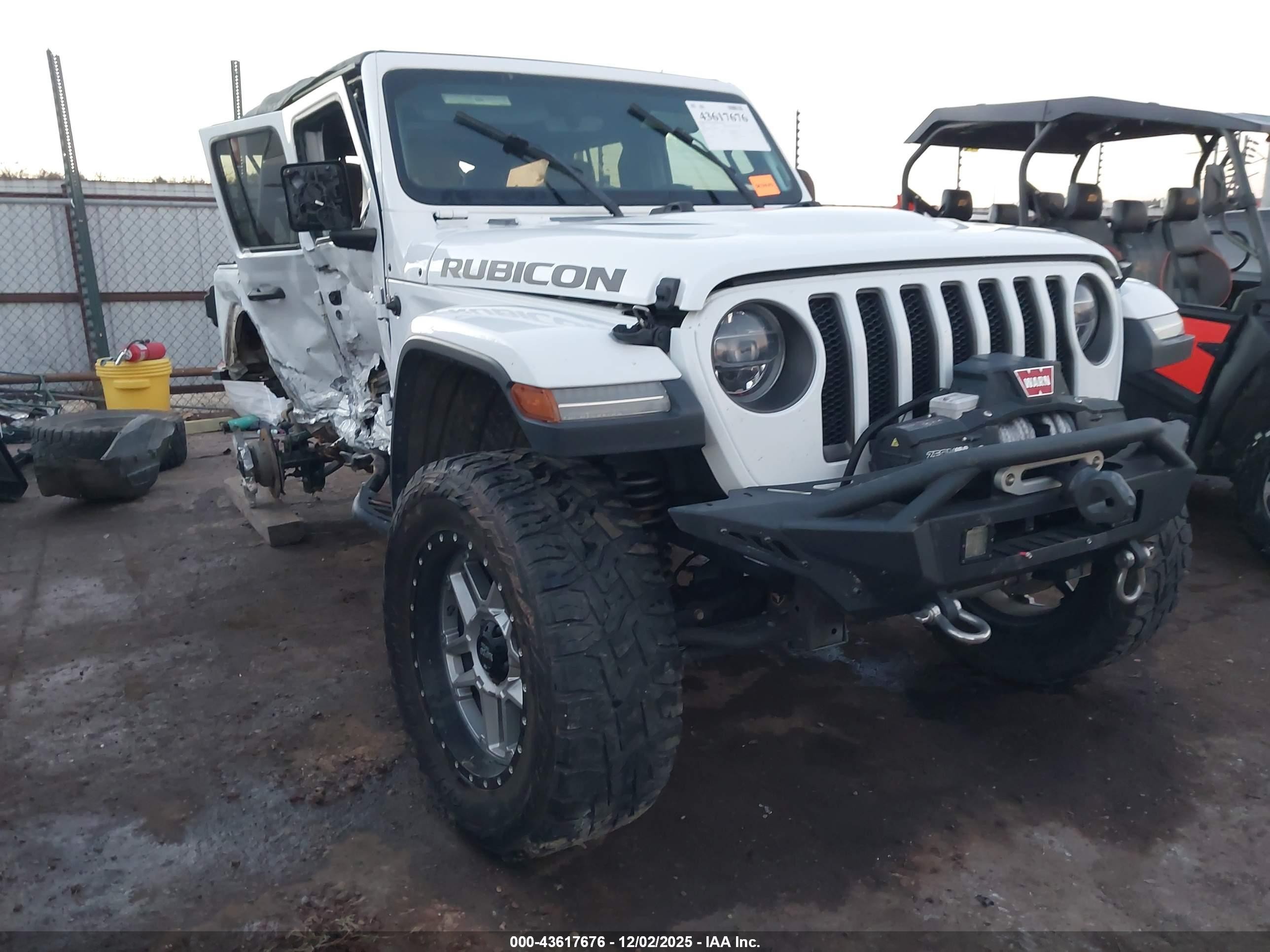 2018 Jeep Wrangler Unlimited Rubicon, VIN 1C4HJXFG8JW208512 — Side