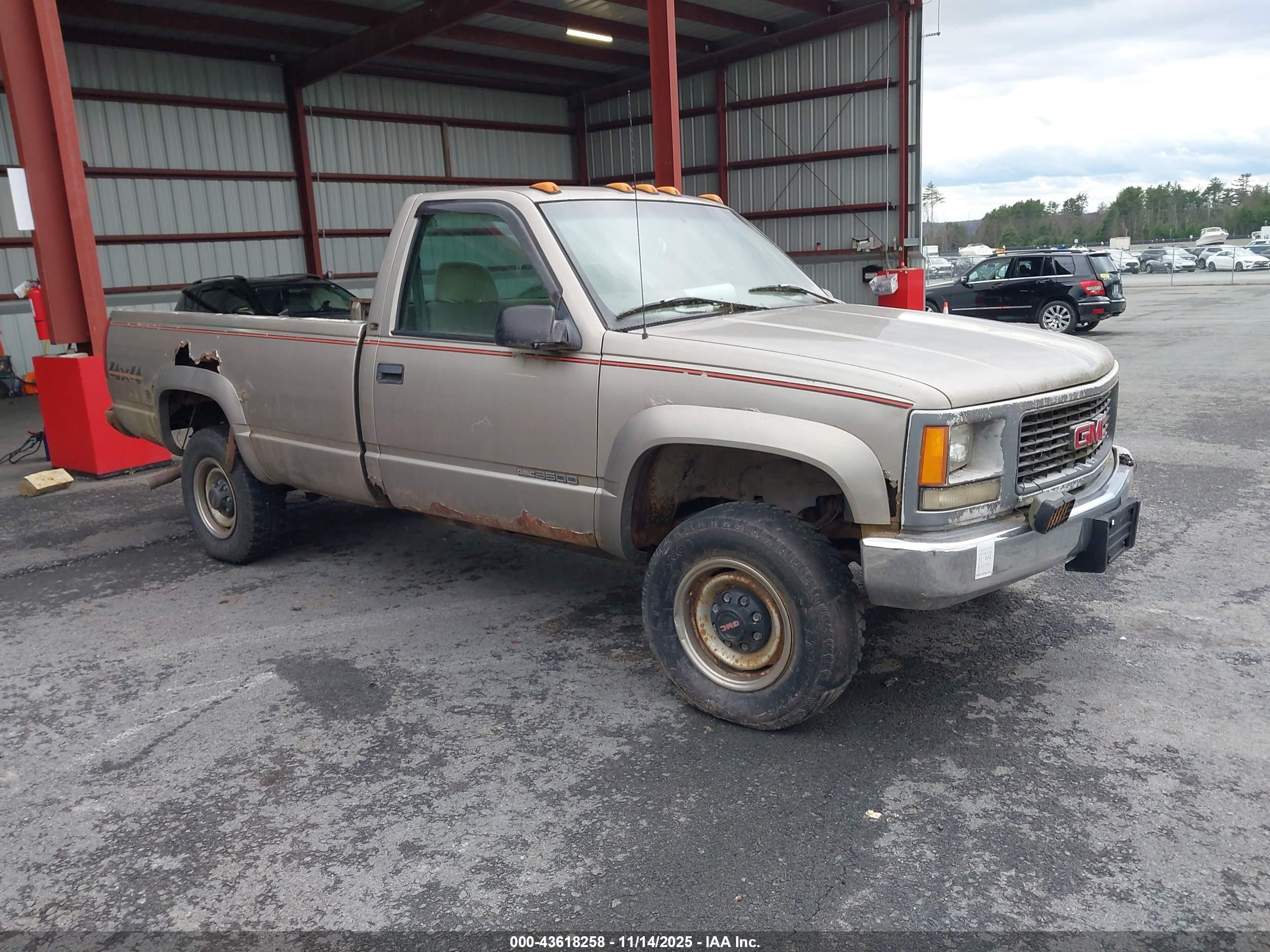 1999 GMC Sierra 3500, VIN 1GTHK34R5XF018010 — All over