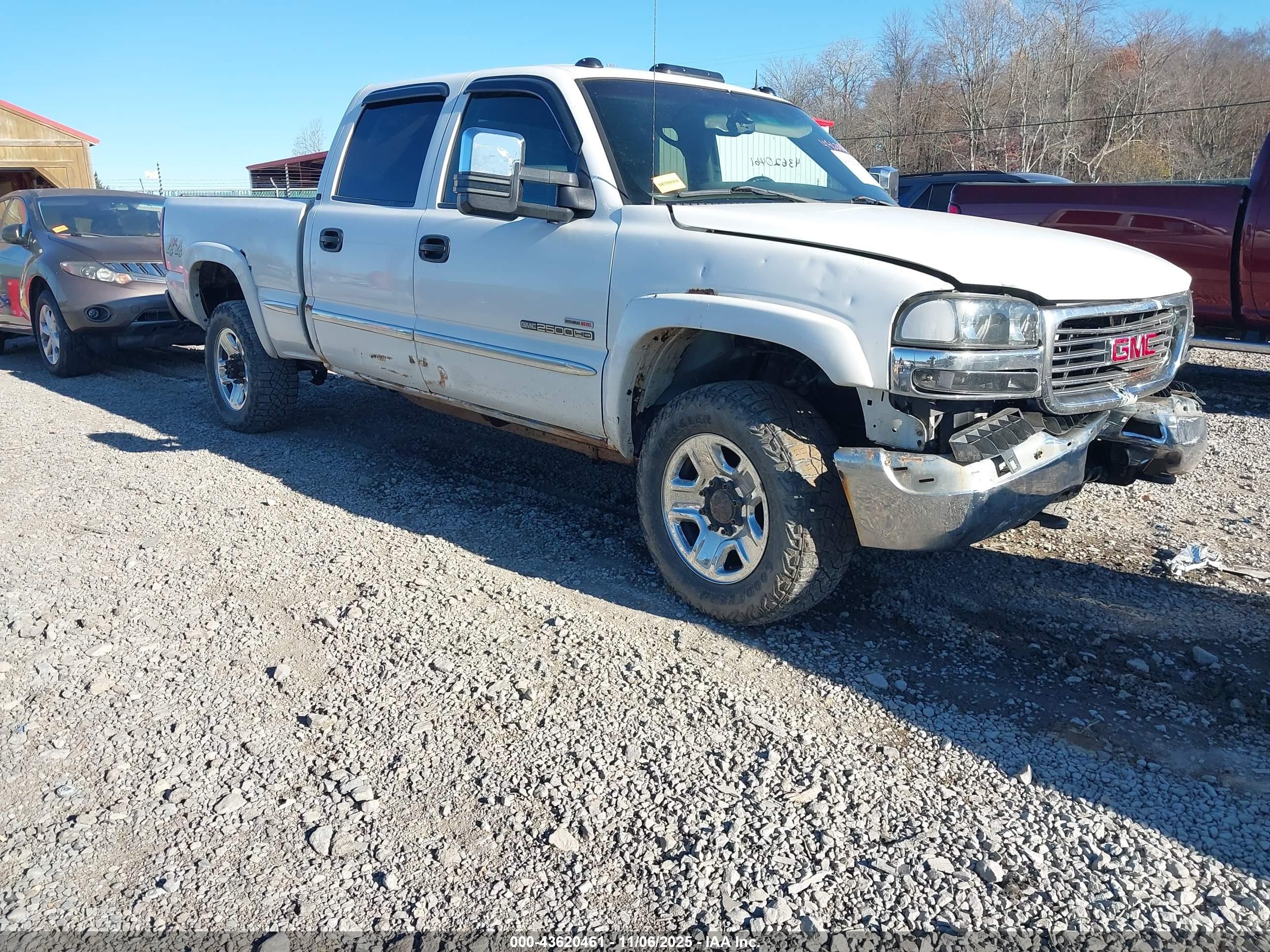 2002 GMC Sierra 2500HD SLE, VIN 1GTHK23132F184038 — Front end