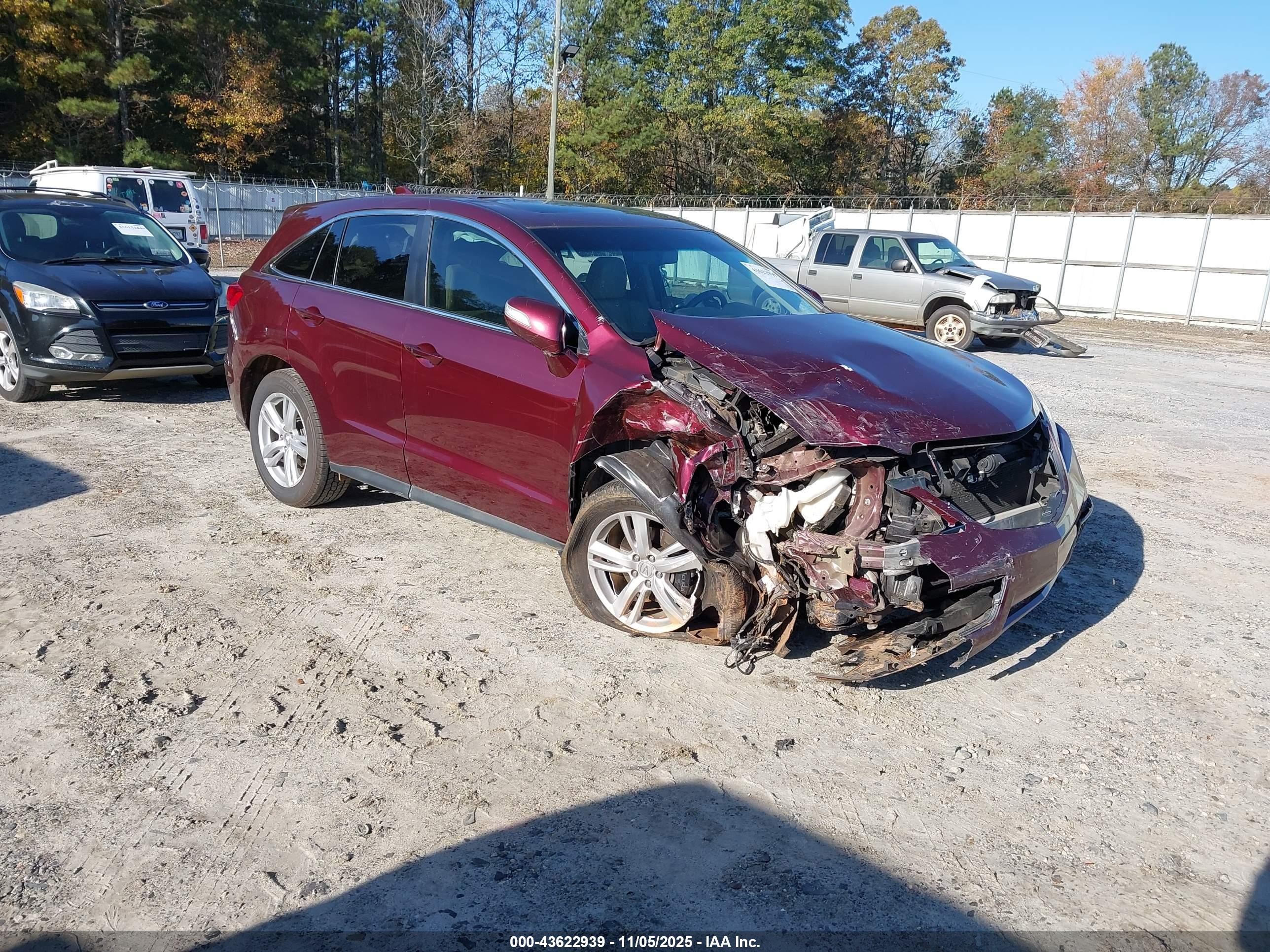 2014 Acura RDX Technology, VIN 5J8TB3H54EL008232 — Front end