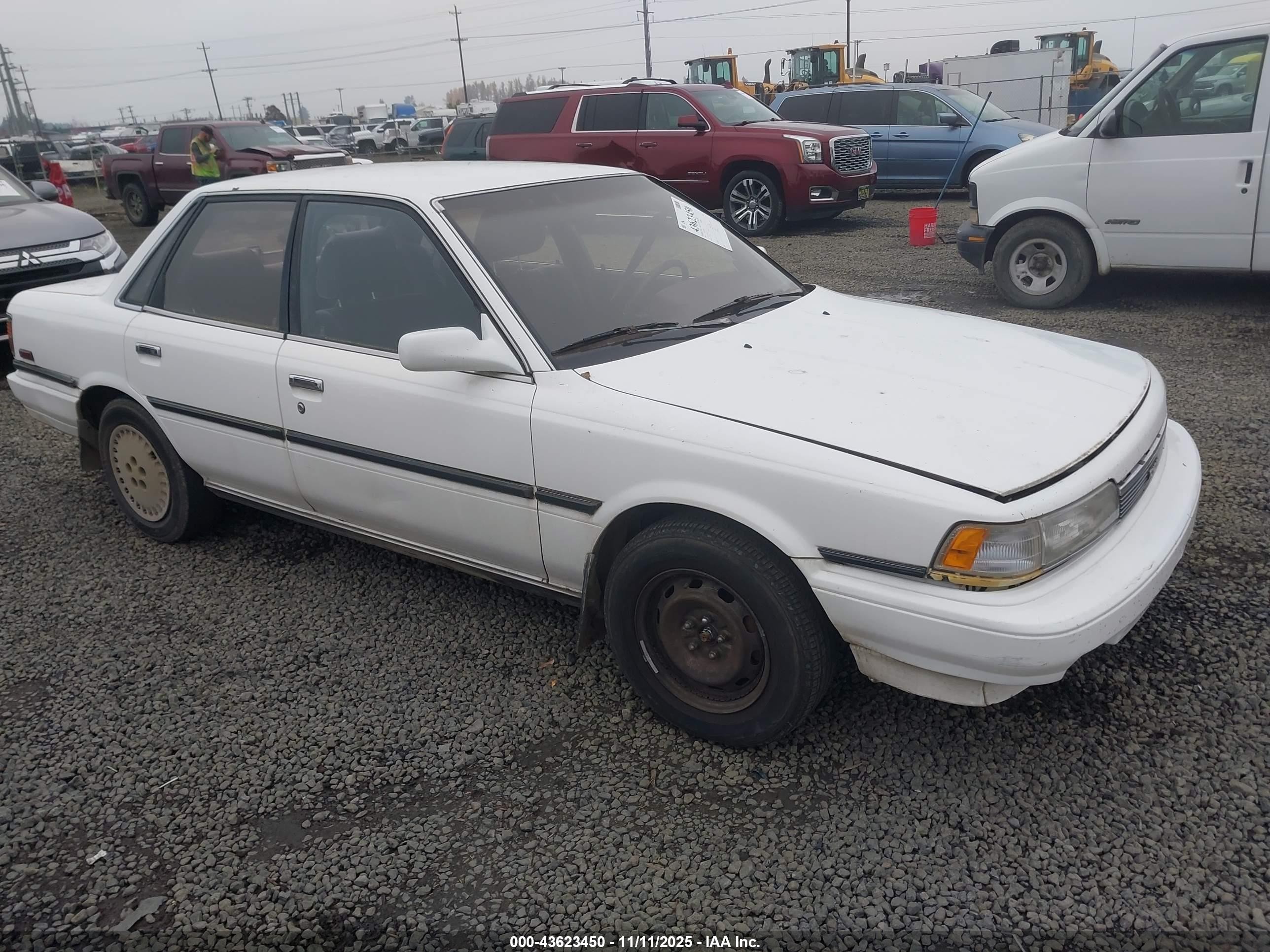 1989 Toyota Camry LE ECT, VIN JT2SV22EXK3384135 — Normal wear
