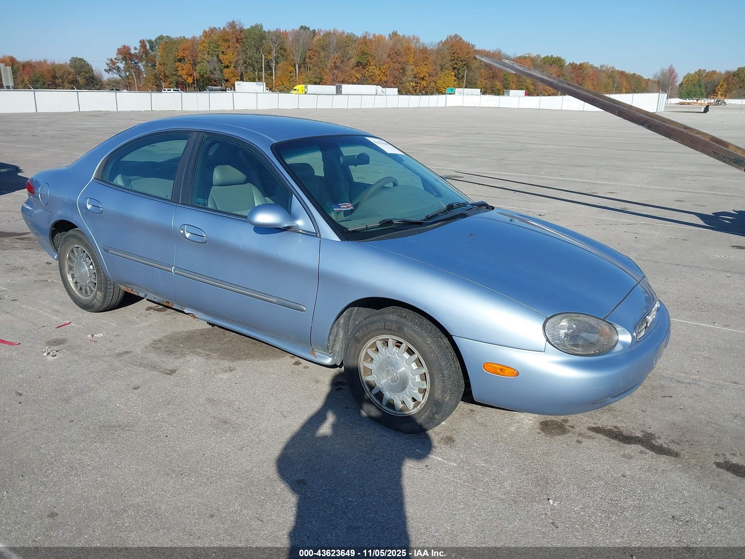 1998 Mercury Sable GS, VIN 1MEFM50UXWA620340 — Бок