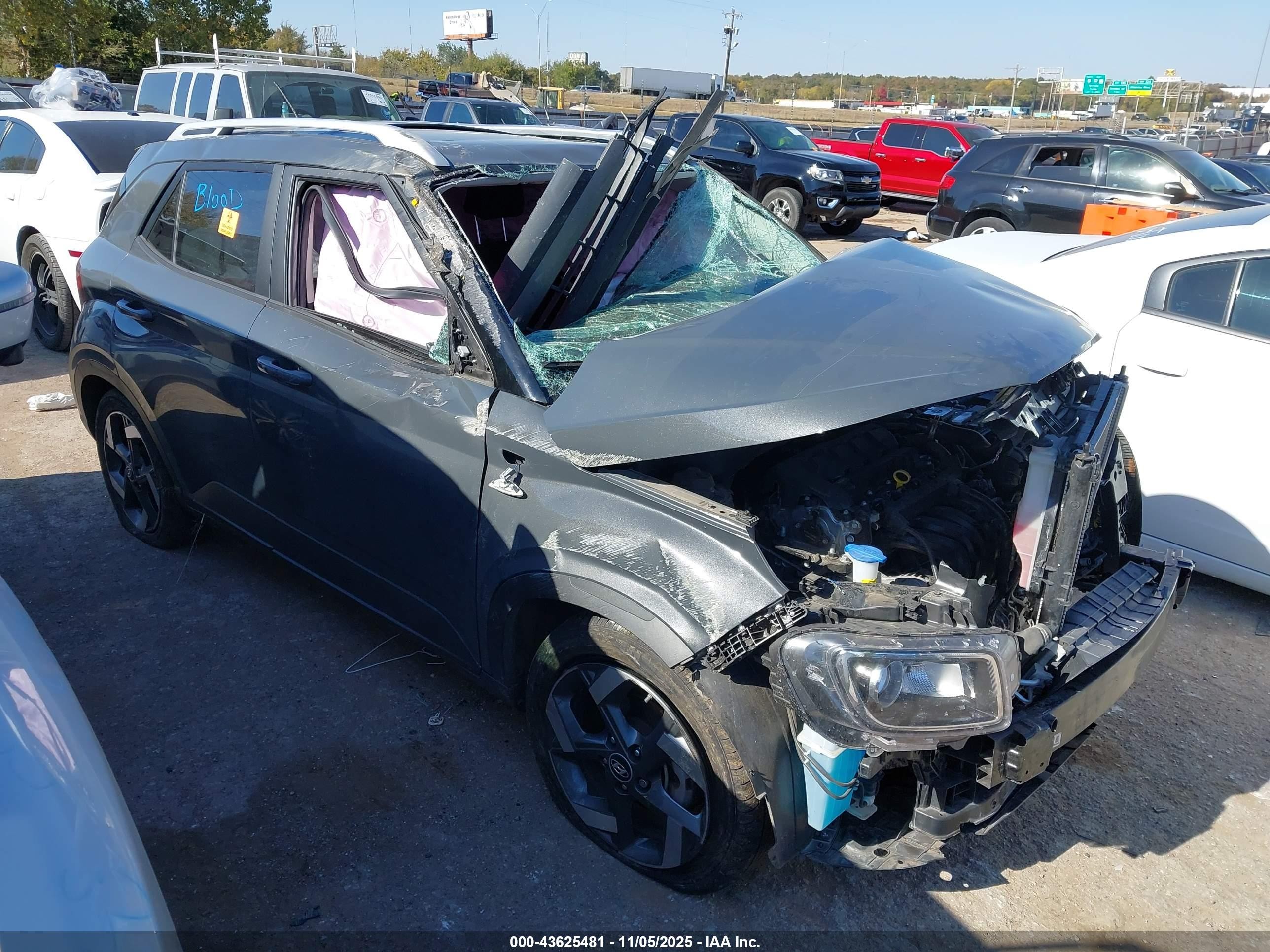 2024 Hyundai Venue SEL, VIN KMHRC8A35RU285494 — Front end