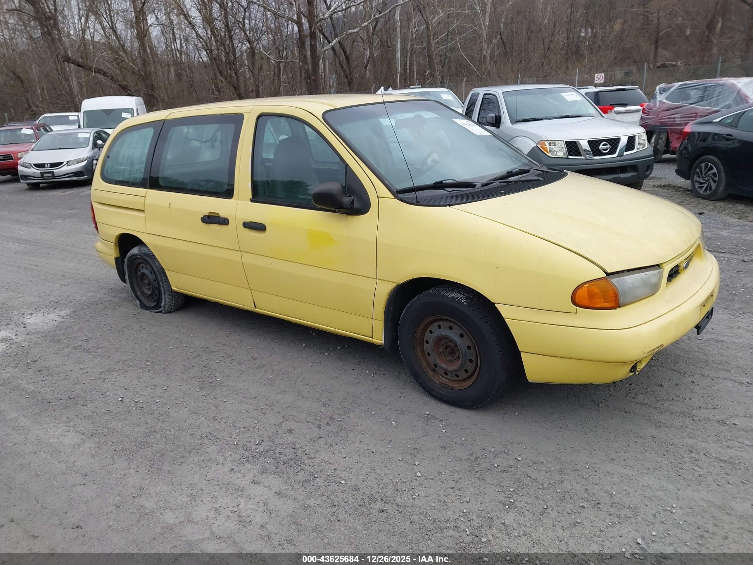 1998 Ford Windstar, VIN 2FTZA54UXWBD07634 — Front end