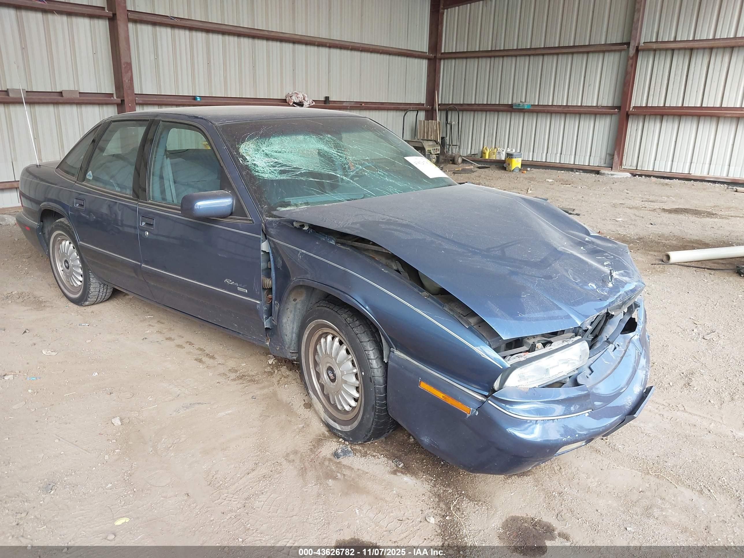 1995 Buick Regal Custom, VIN 2G4WB52L2S1467027 — Перед