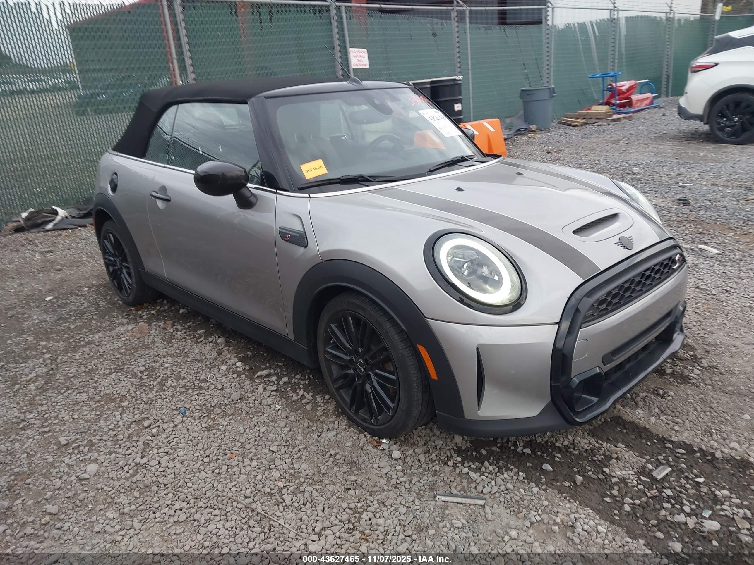 2023 MINI Convertible Cooper S, VIN WMW43DL02P3R03686 — Front end