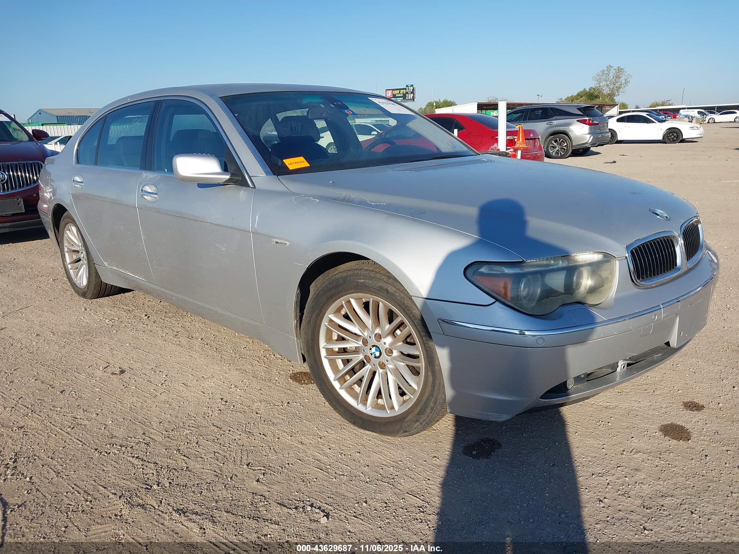 2005 BMW 7 Series 745Li, VIN WBAGN63555DS60269 — Side