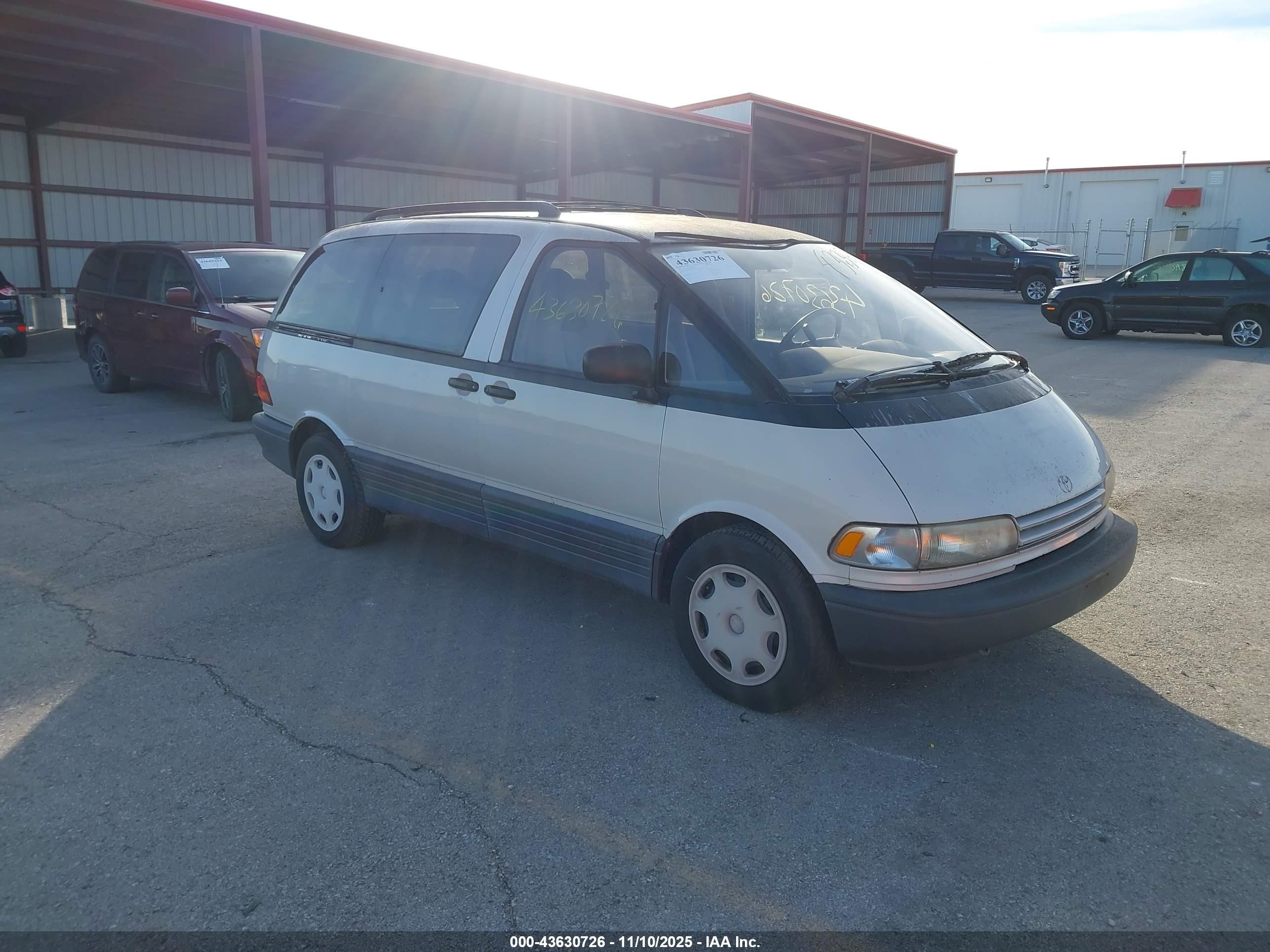1993 Toyota Previa LE, VIN JT3AC12R9P1087757 — Roof