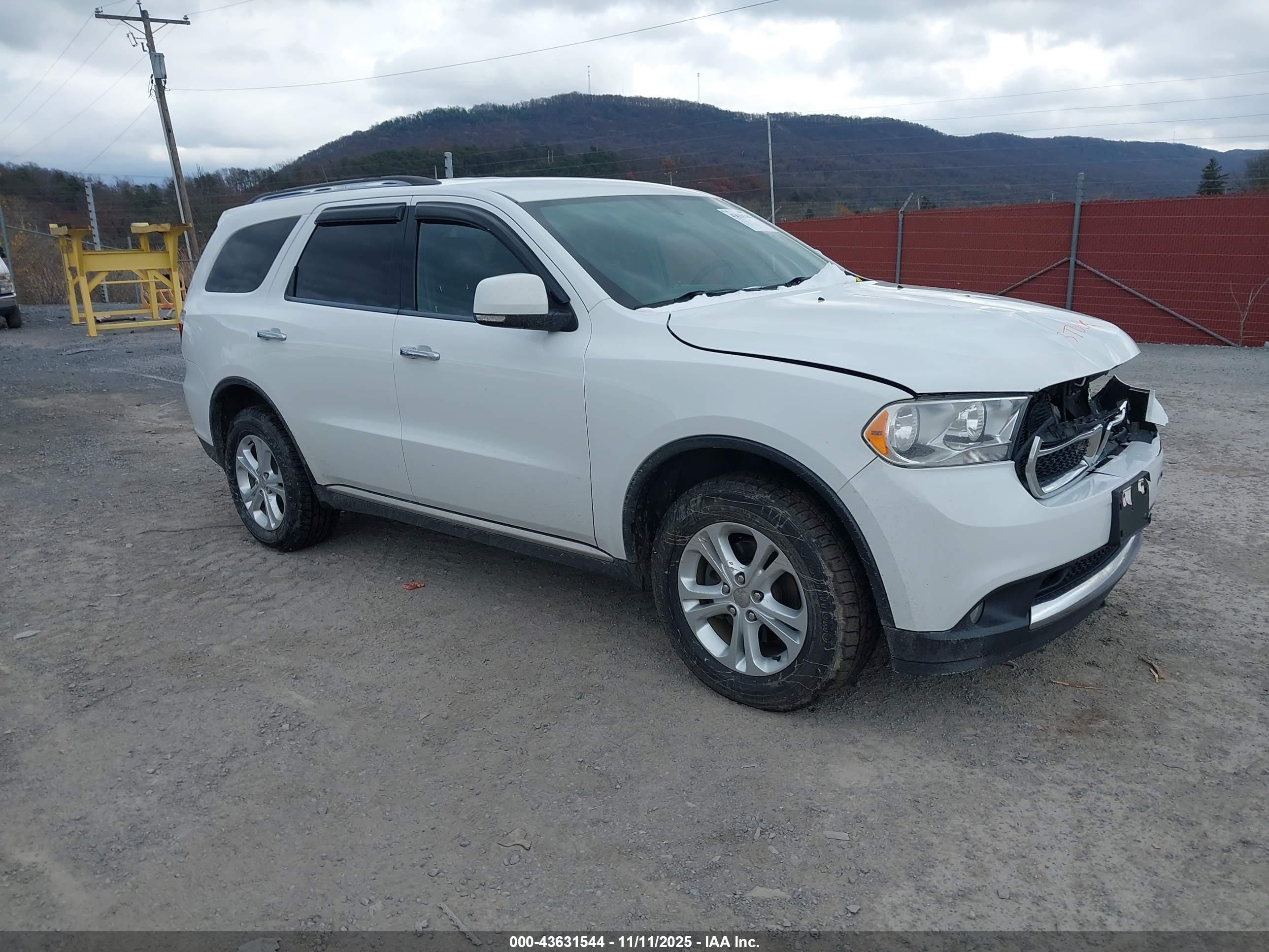 2013 Dodge Durango Crew, VIN 1C4RDJDG8DC680582 — Front end